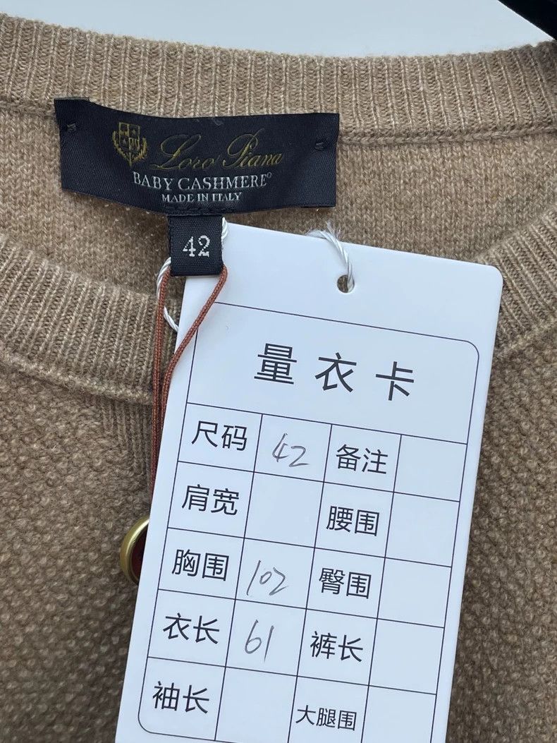 LORO PIANA Soft brown knitted cashmere sweater