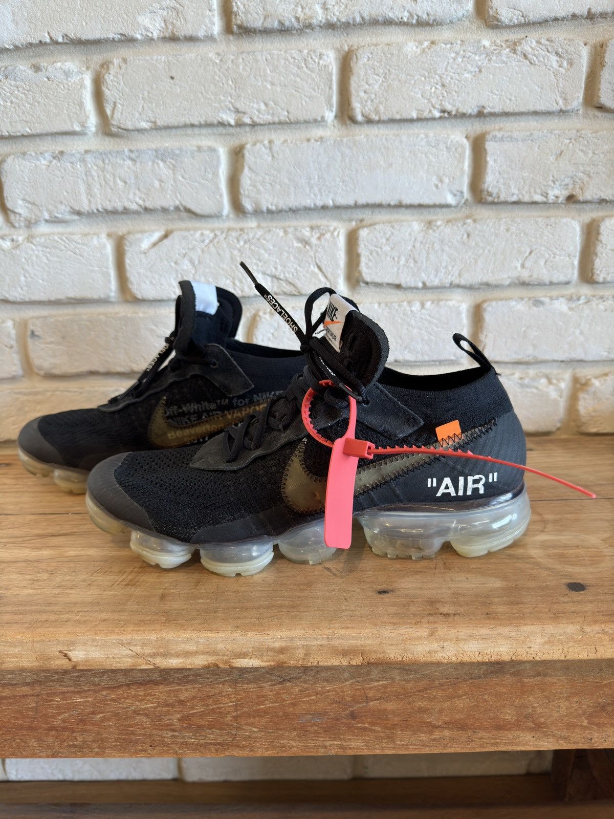 Nike × Off-White Nike Air VaporMax Off-White Black (2018) Size US 10 / EU 43 - 1 Thumbnail
