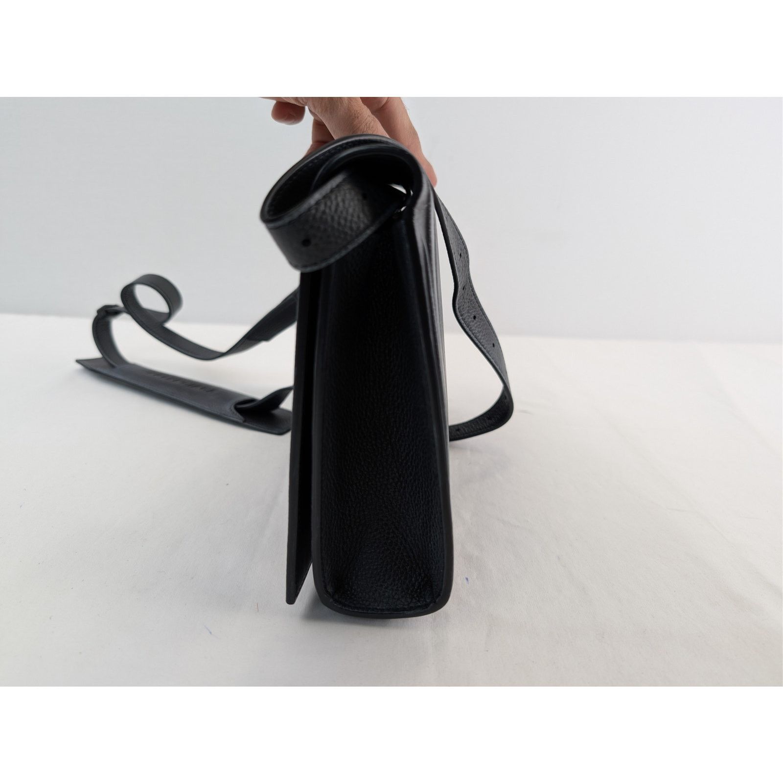 Balenciaga o1rshd1 Size: OS / Car Flap Bag with Strap Black/ White Dirt Size ONE SIZE - 17 Thumbnail