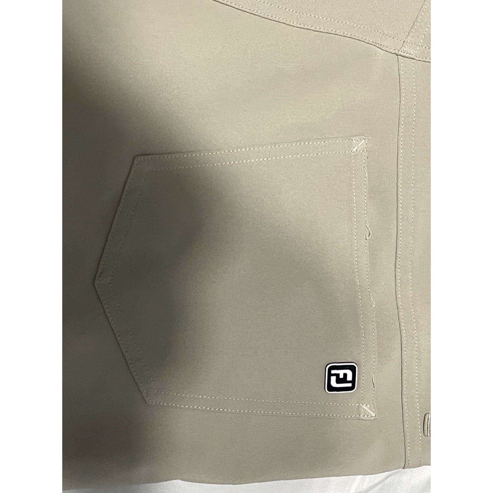 Footjoy FootJoy Pants Mens 35x30 Light Tan Athletic Fit FJ Performance Stretch EUC Chino Baseball? Size US 35 - 6 Thumbnail