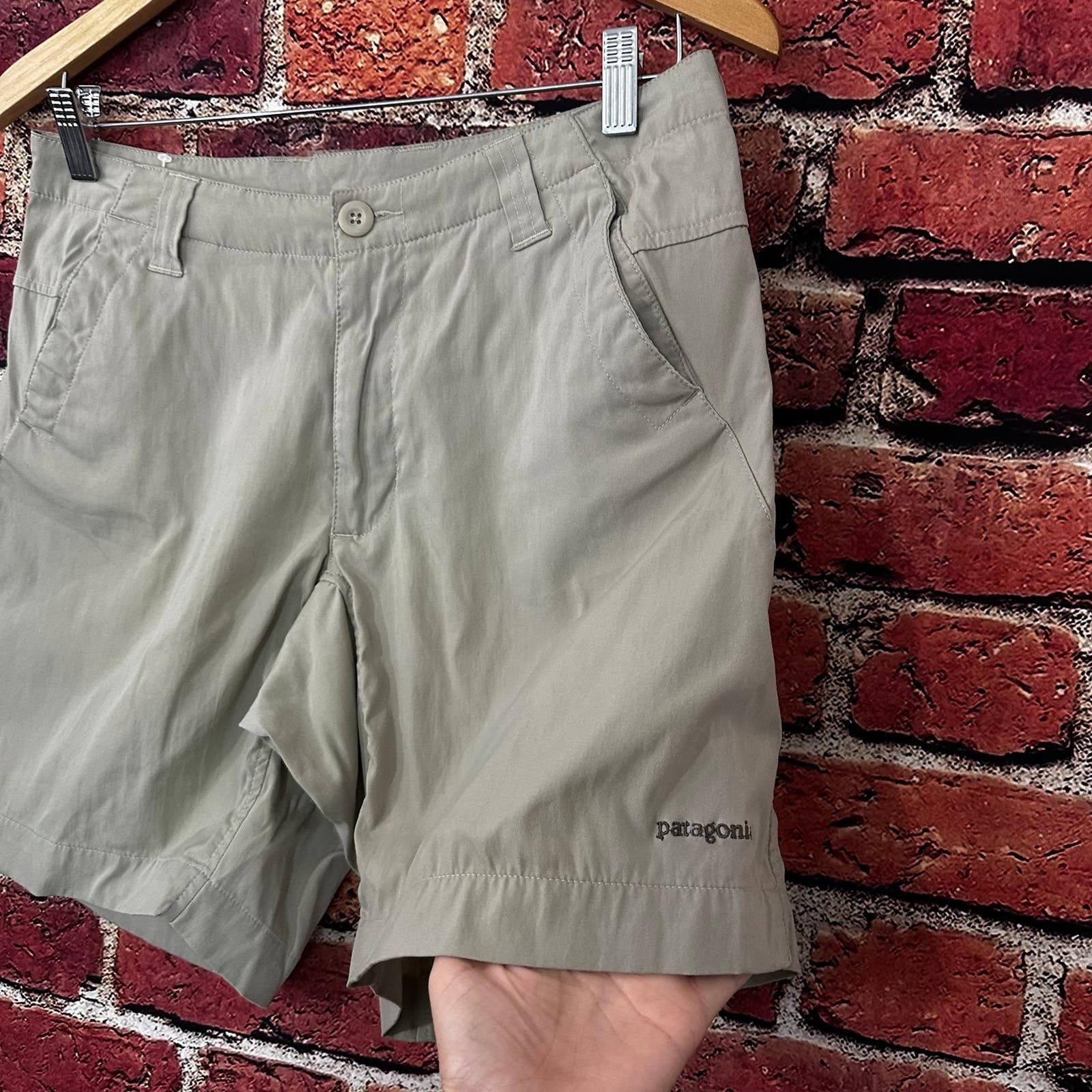 Patagonia Women’s Patagonia khaki shorts Size 28" / US 6 / IT 42 - 3 Thumbnail