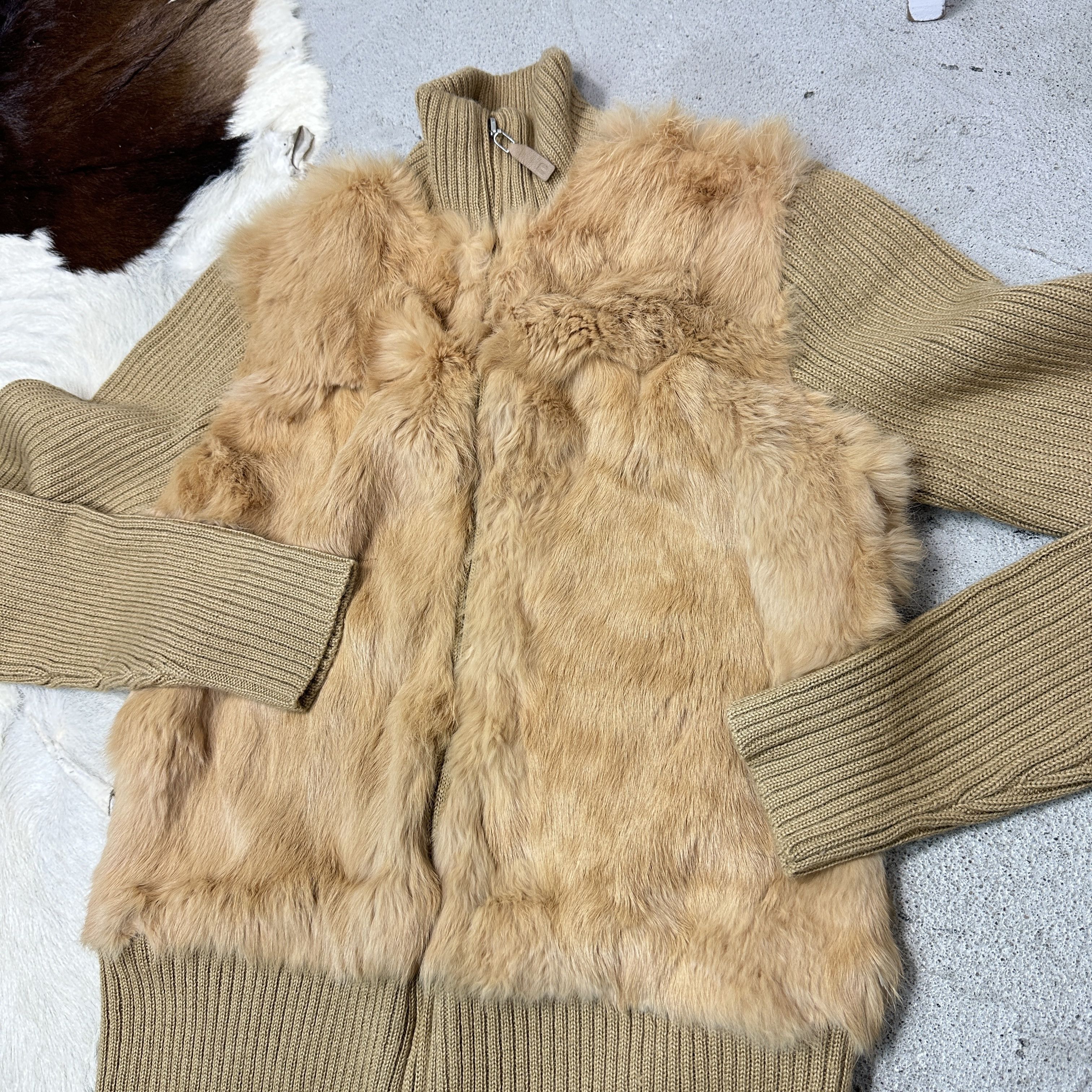 Vintage Vintage Gorpcore Ribbed Real Rabbit Fur Sweater 00s Size US M / EU 48-50 / 2 - 3 Thumbnail