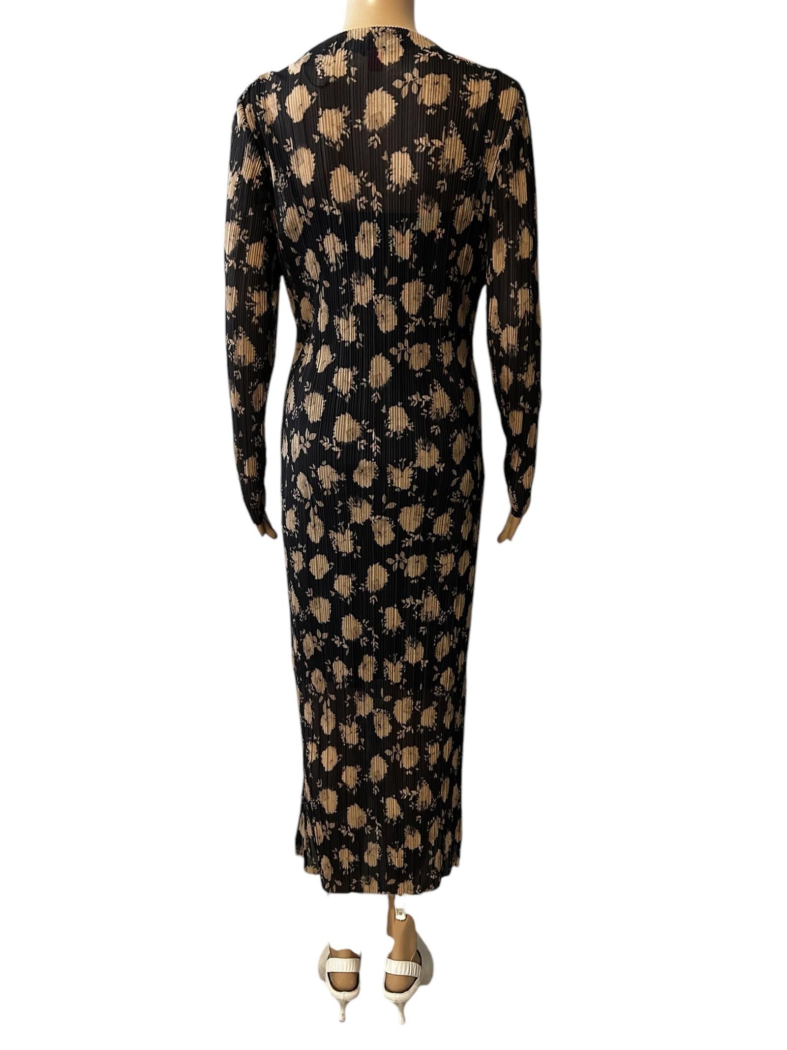 Vince Camuto Elegant Black Floral Maxi Dress - Long Sleeve Size M / US 6-8 / IT 42-44 - 1 Thumbnail