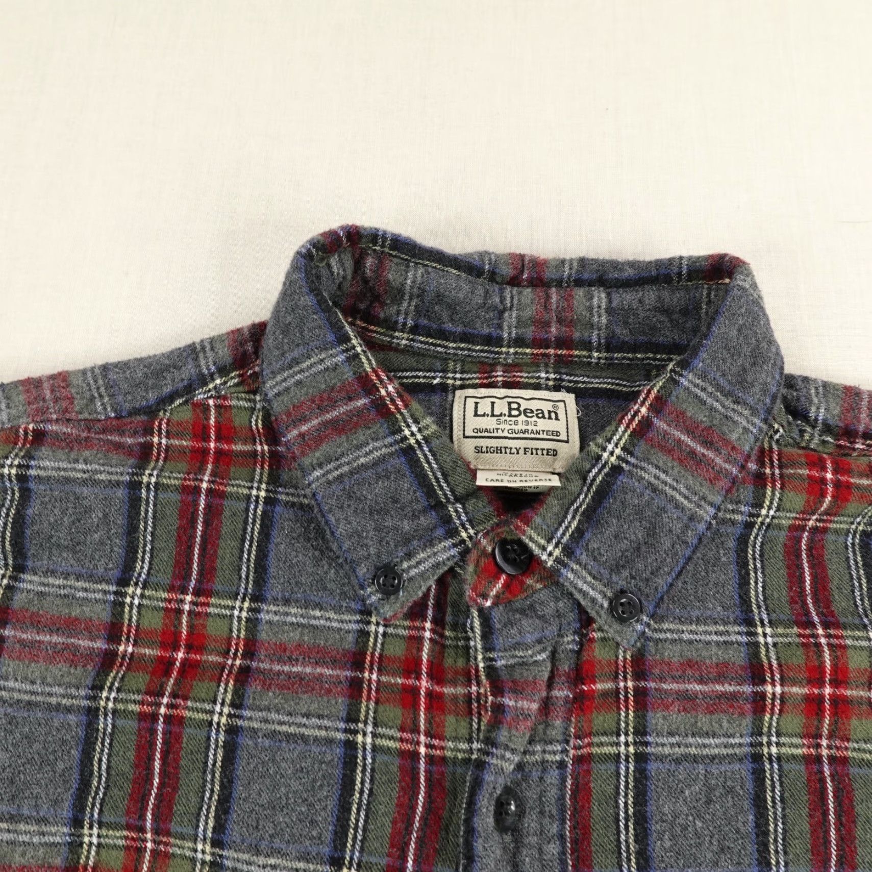 Vintage VINTAGE LL Bean Shirt Mens Big & Tall Large Tall Plaid Flannel Button-Up Cotton Gray Red 90s Mens Size US L / EU 52-54 / 3 - 2 Thumbnail
