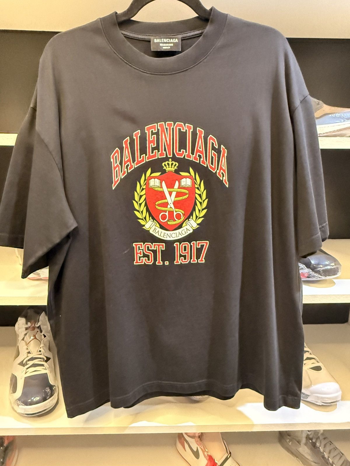 Balenciaga BALENCIAGA OVERSIZED UNIVERSITY SHIRT Size US S / EU 44-46 / 1 - 1 Thumbnail