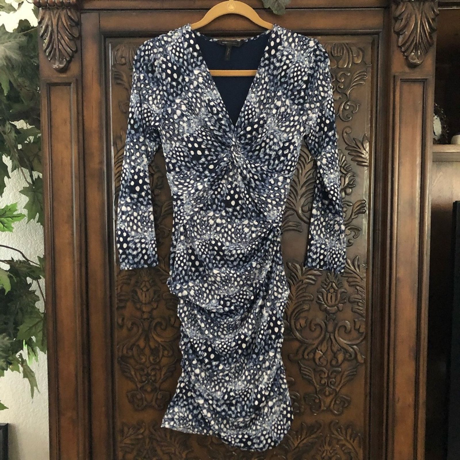 Bcbgmaxazria BCBG blue print ruched side 3/4 sleeve dress S Size S / US 4 / IT 40 - 1 Thumbnail