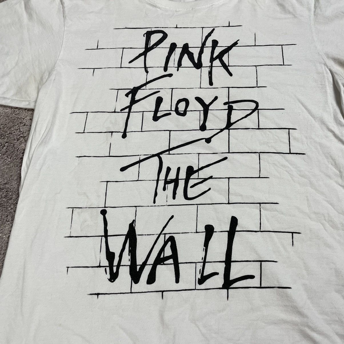 Vintage Vintage Y2K Pink Floyd The Wall Graphic Tee Grunge Slim XL Size US XL / EU 56 / 4 - 5 Thumbnail