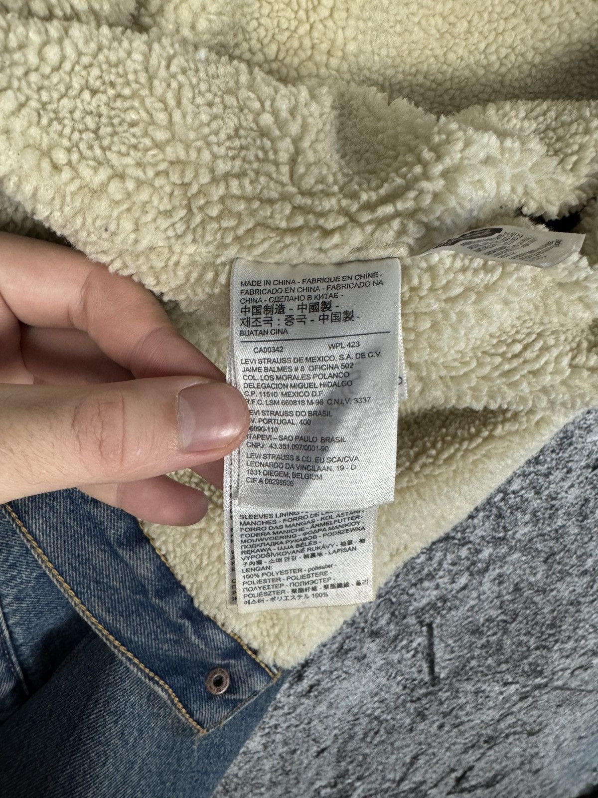 Levi's Women’s Levi’s Sherpa Trucker Denim Jacket Size L Size L / US 10 / IT 46 - 10 Thumbnail