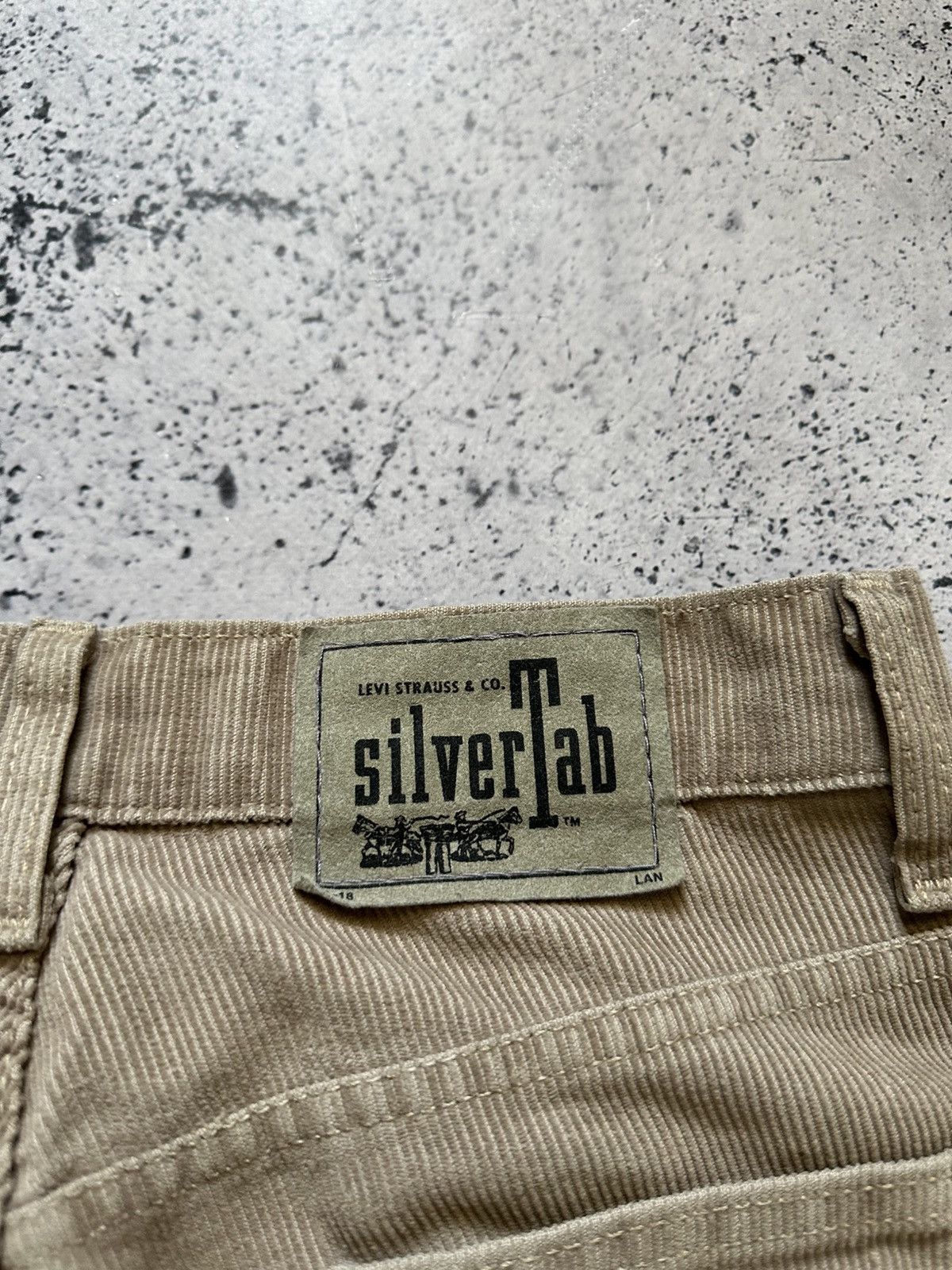 Levi's Vintage Levi’s SilverTab Corduroy Jeans Denim Y2K USA Size US 32 / EU 48 - 2 Thumbnail