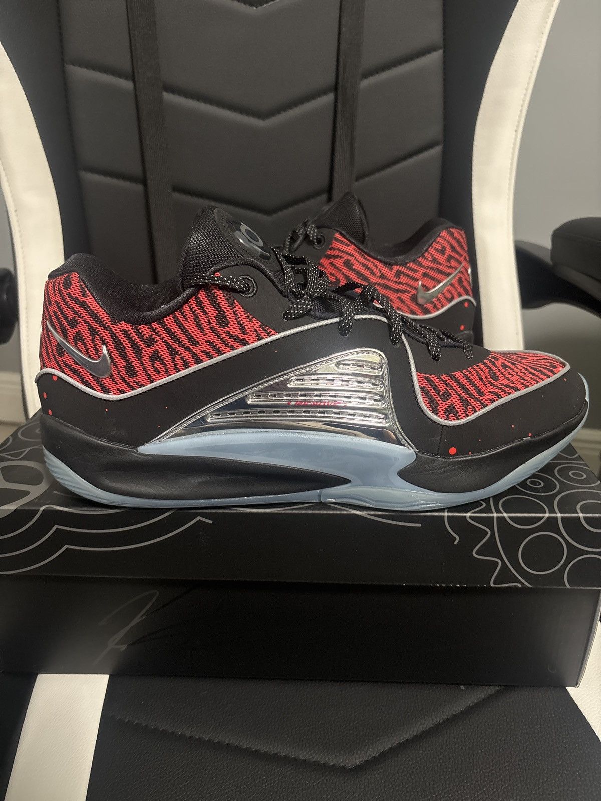 Nike Nike KD 16 ‘Slim Reaper’ Size US 11 / EU 44 - 1 Thumbnail