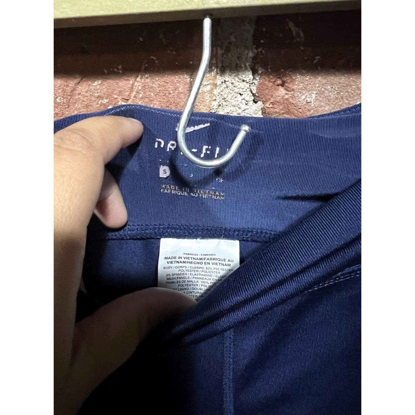 Nike VINTAGE Women's NIKE 855144 Blue Power Racer Running Capri Tight Fit Leggings Size S Size 28" / US 6 / IT 42 - 2 Thumbnail