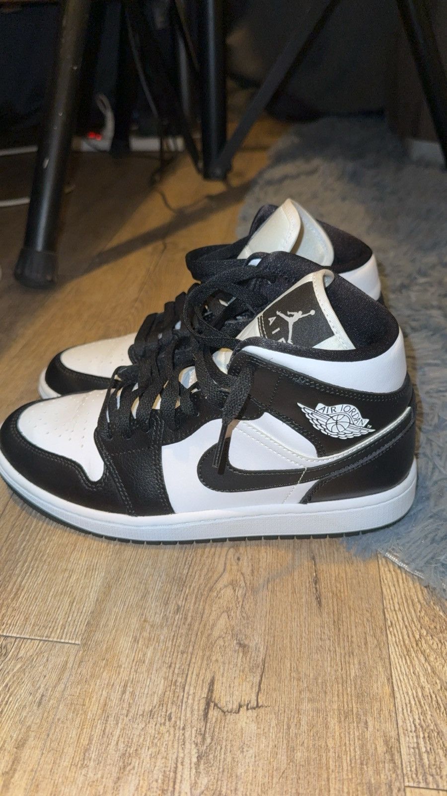 Jordan Brand Air Jordan 1 Panda (womens) Size US 8 / IT 38 - 2 Thumbnail