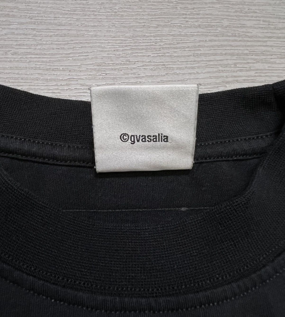 Vetements Vetements - Logo Patch Oversized T-Shirt Size US S / EU 44-46 / 1 - 9 Thumbnail