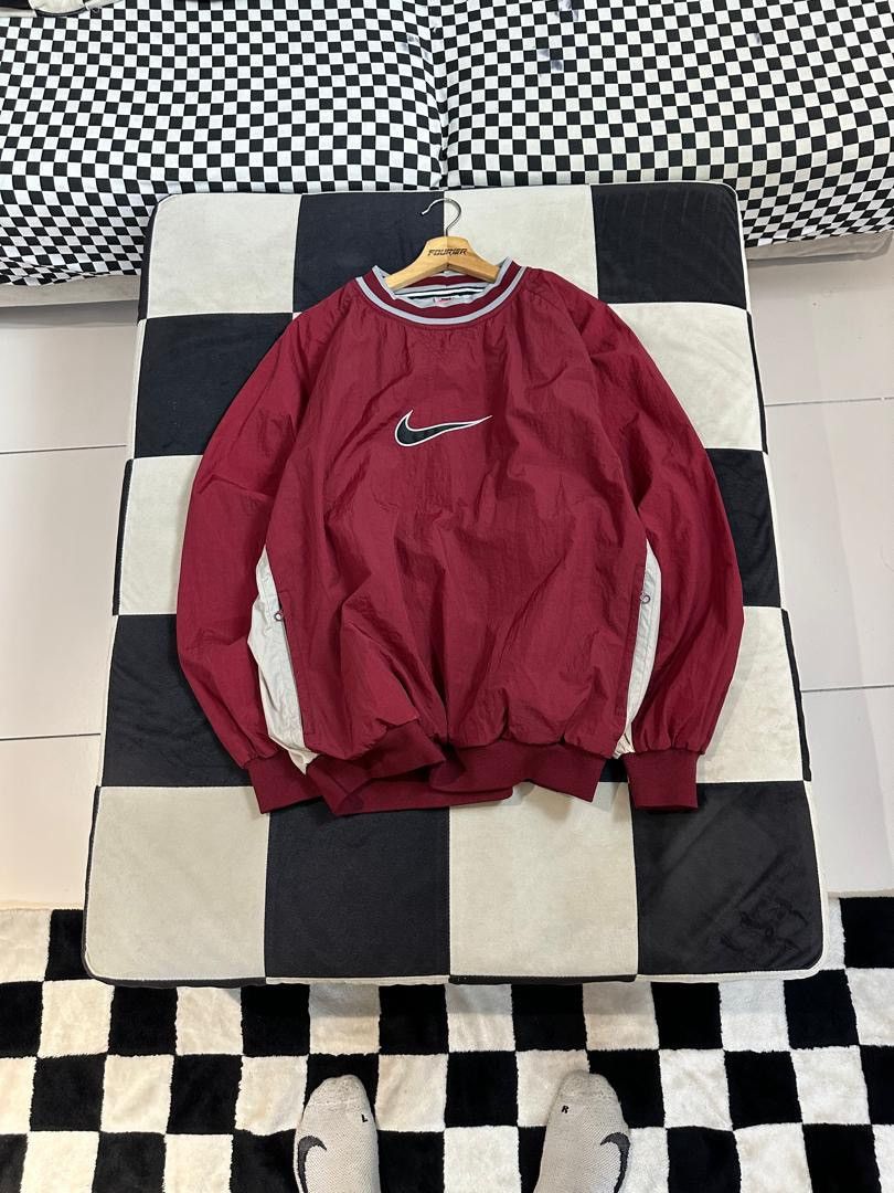 VINTAGE NIKE SWOOSH EMBORIDERY WINDBREAKER