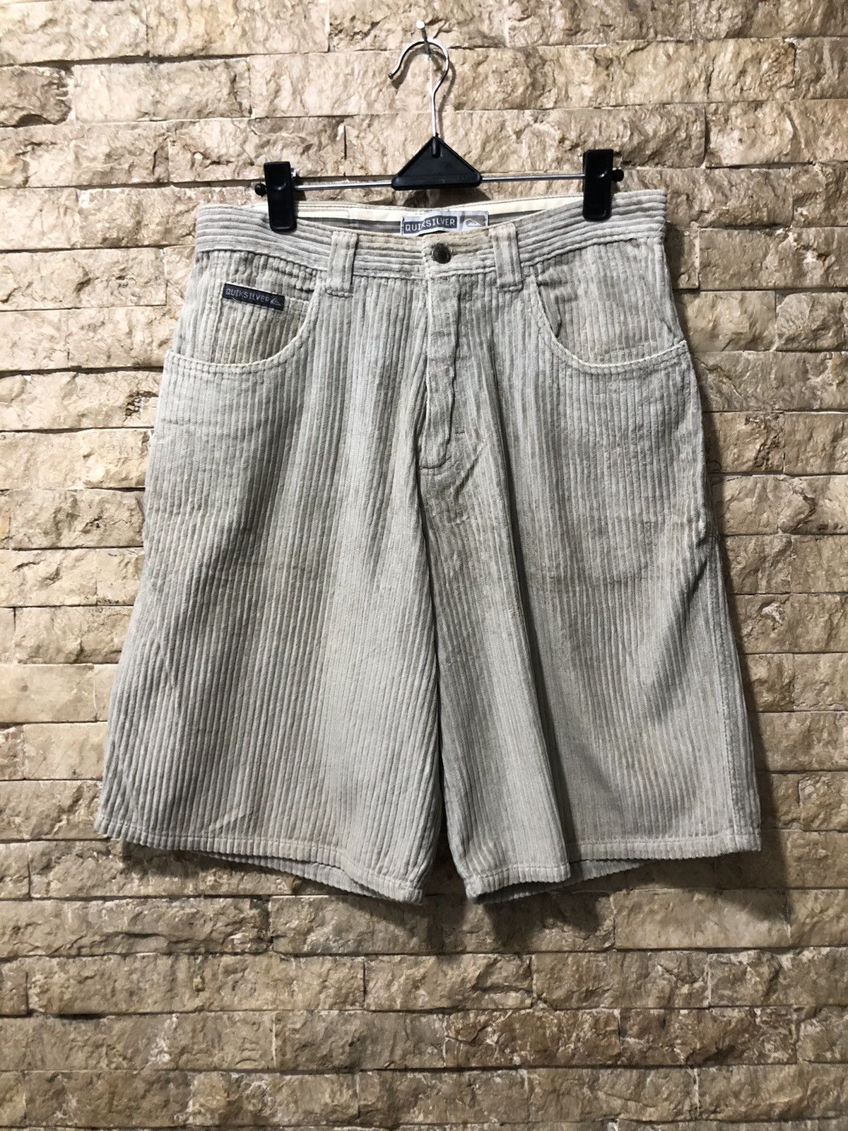 Quiksilver Vintage Quiksilver Corduroy Shorts Size US 30 / EU 46 - 1 Thumbnail