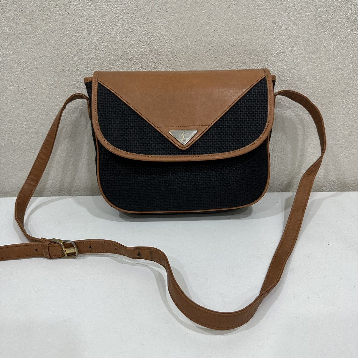 Yves Saint Laurent ‼️LASTDROP‼️ AUTHENTIC VINTAGE YSL SHOULDER BAG Size ONE SIZE - 2 Thumbnail