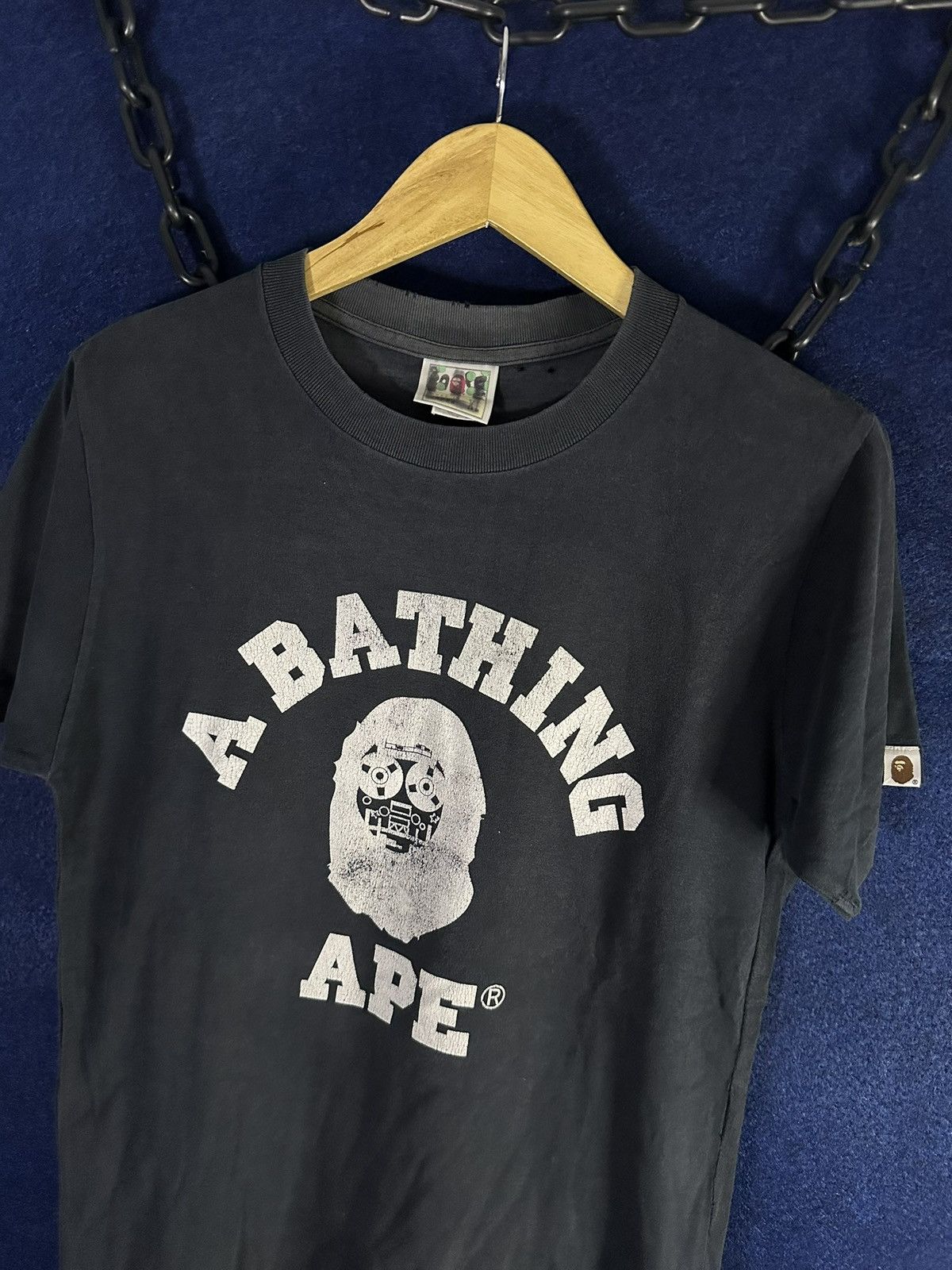 Bape Thrashed Vintage Bathing Ape Sun Faded Japan Tee Size US M / EU 48-50 / 2 - 3 Thumbnail