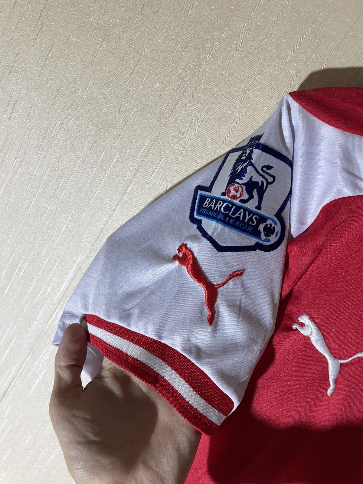 Other Arsenal soccer jersey Size US M / EU 48-50 / 2 - 9 Thumbnail