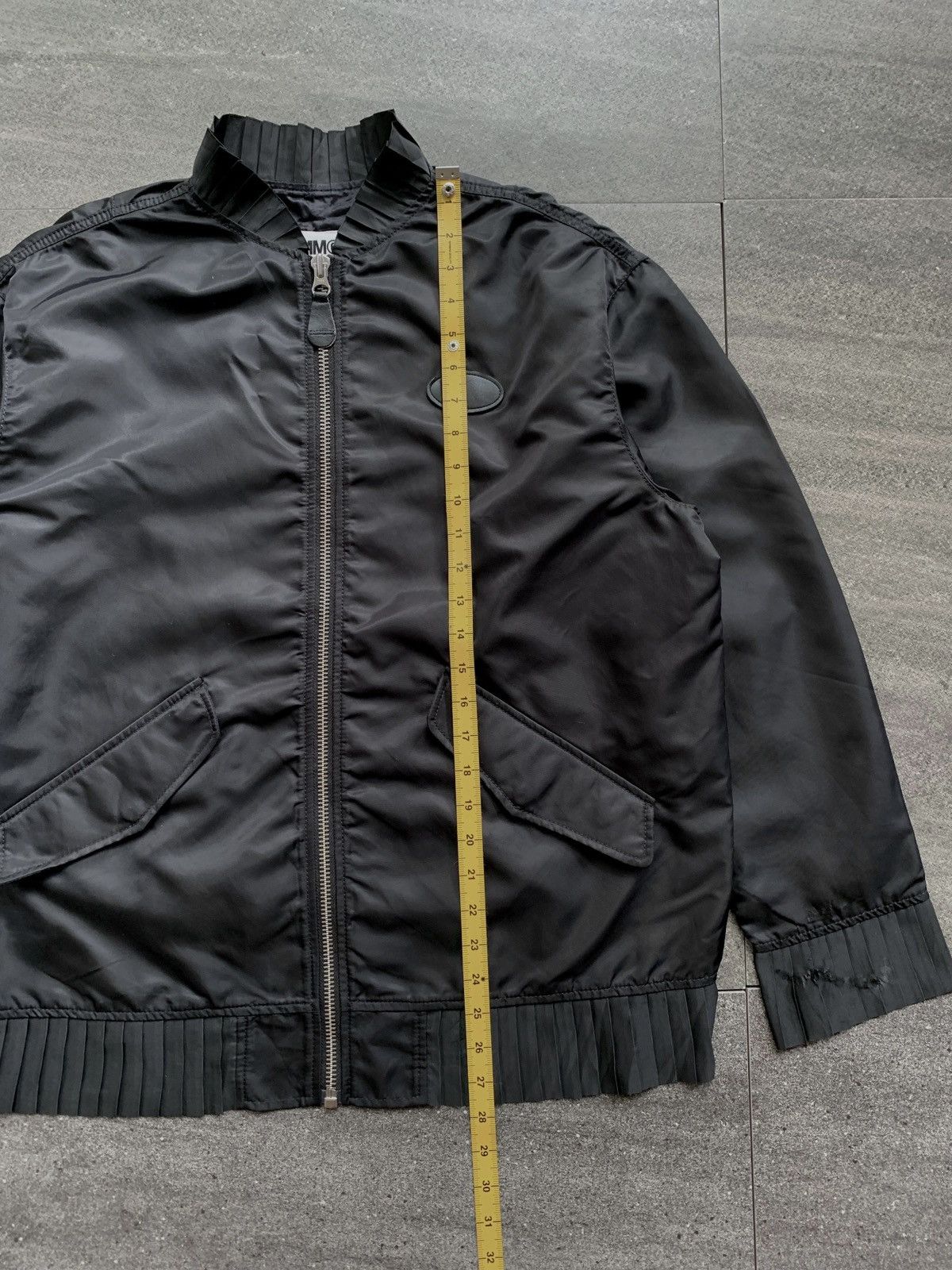 Maison Margiela FREE TAX! MM6 Oversized Pleated Nylon Bomber Jacket Size US M / EU 48-50 / 2 - 13 Thumbnail