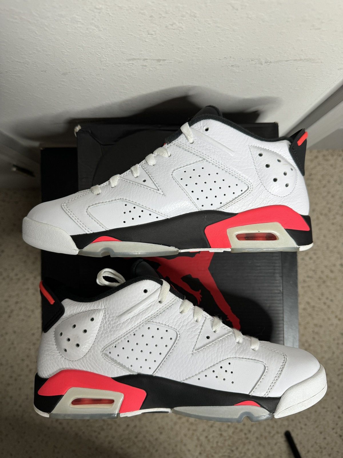 Jordan Brand Air Jordan 6 Low ‘White Infrared’ 2015 Size US 8.5 / EU 41-42 - 2 Thumbnail
