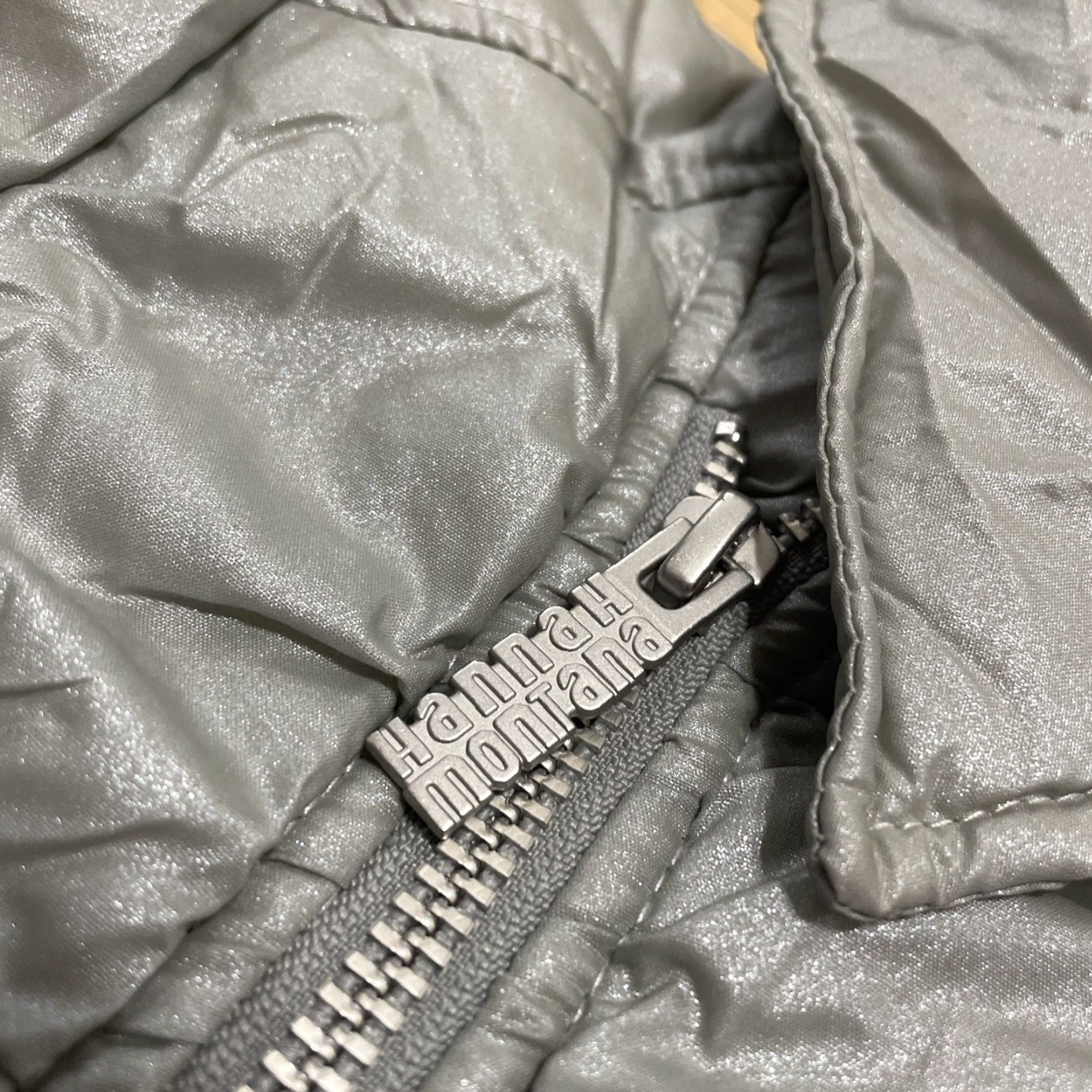 Disney VINTAGE Disney Hannah Montana y2k Jacket Junior XL 12/14 Silver Metallic Moto Crop RARE Size XL / US 12-14 / IT 48-50 - 5 Thumbnail