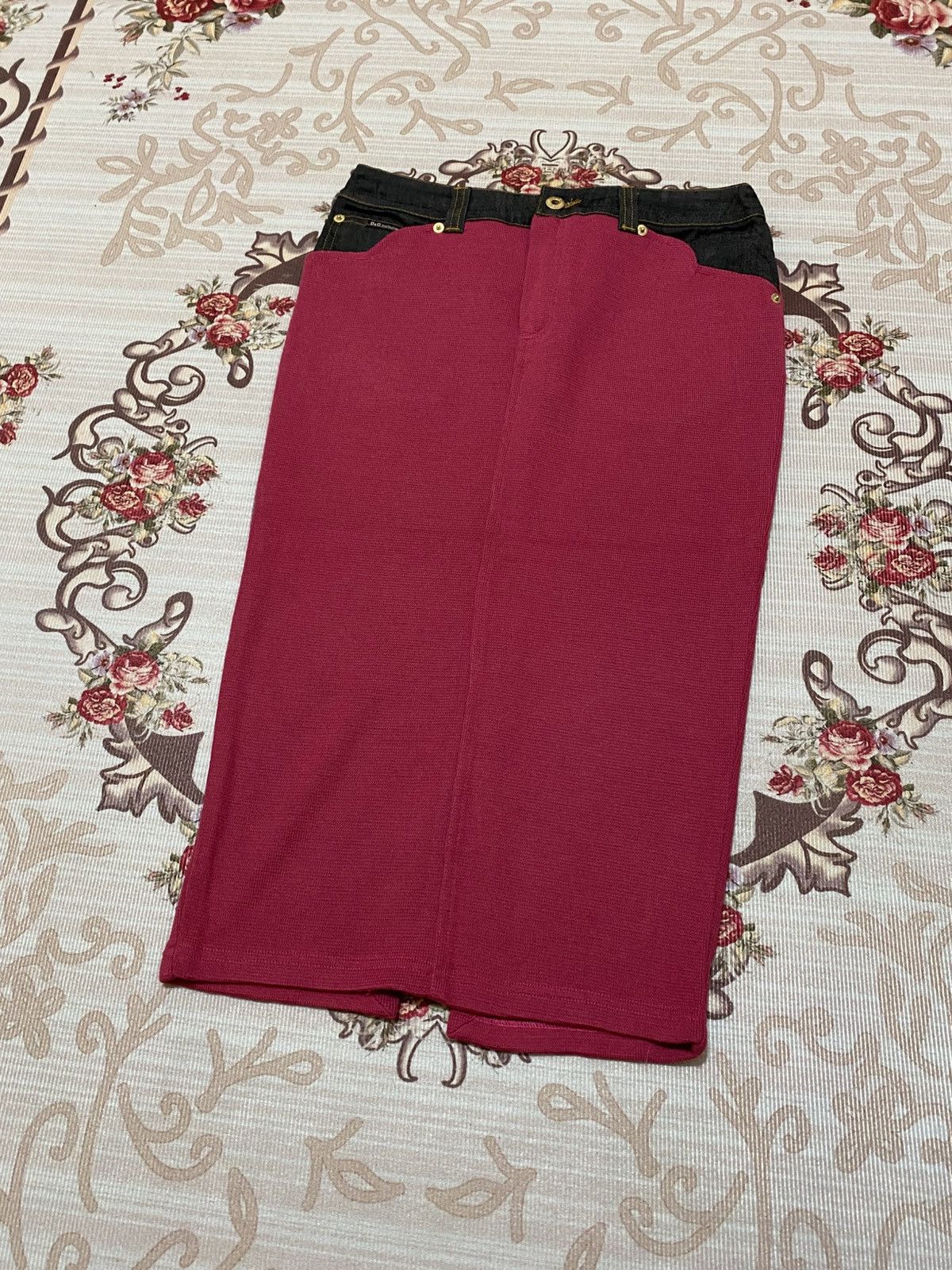 Dolce & Gabbana Dolce & Gabbana Midi Skirt Size 27" / US 4 / IT 40 - 2 Thumbnail