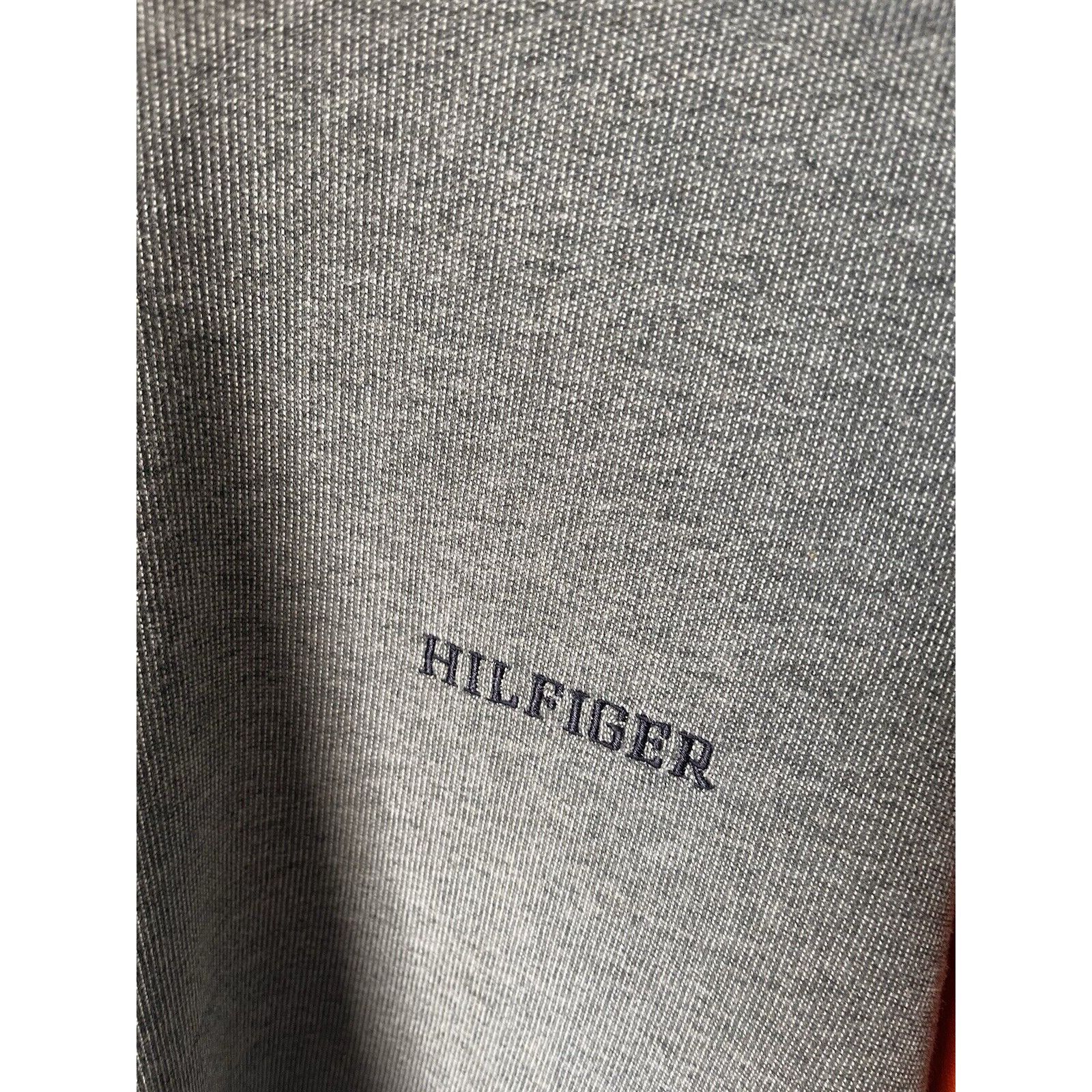 Tommy Hilfiger VINTAGE TOMMY HILFIGER LONG SLEEVE GREY CREWNECK SWEATSHIRT Size US L / EU 52-54 / 3 - 4 Thumbnail