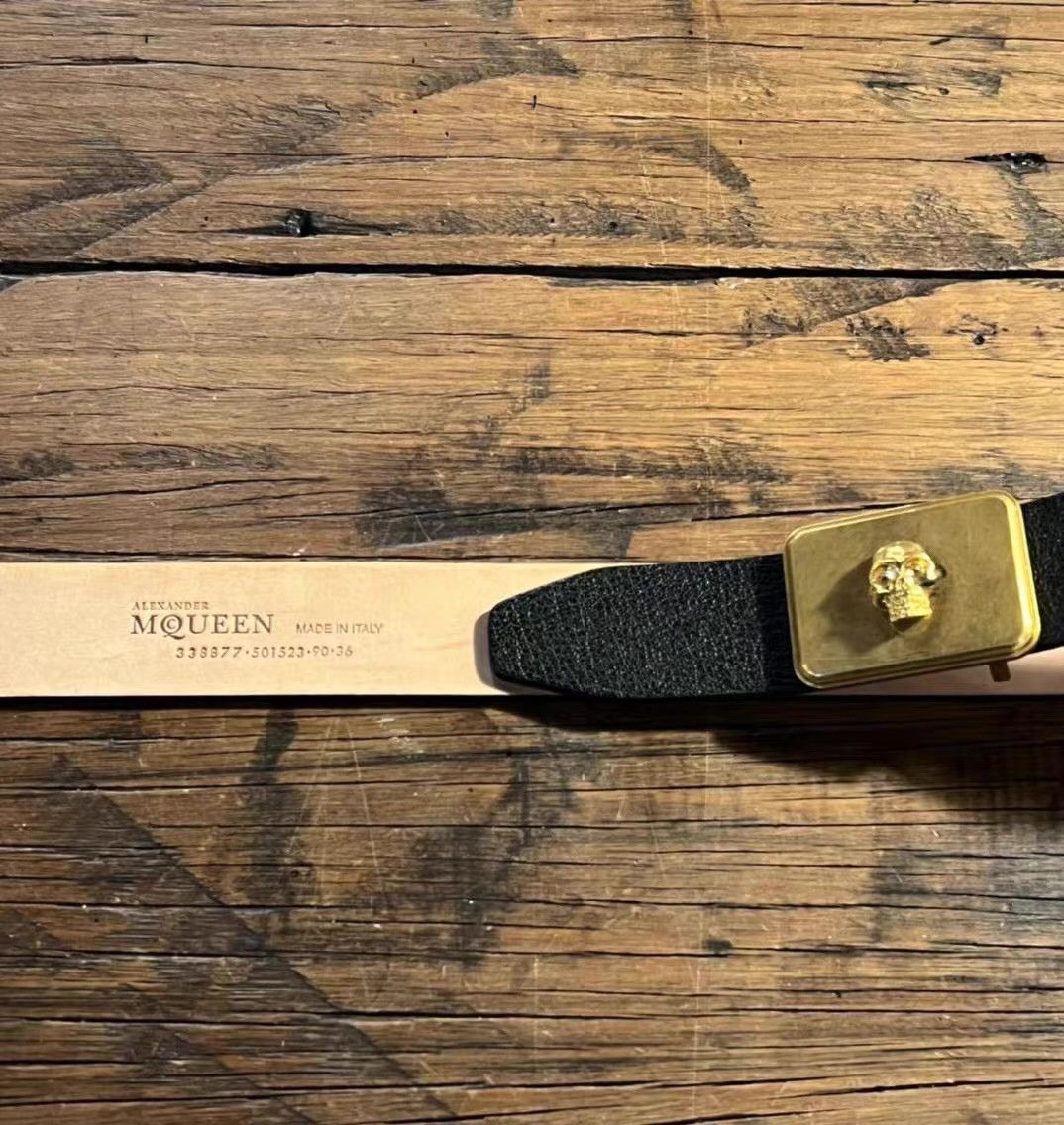 Alexander McQueen Alexander McQueen Black Embossed Gold Skull Belt Ｑ25 Size ONE SIZE - 2 Thumbnail