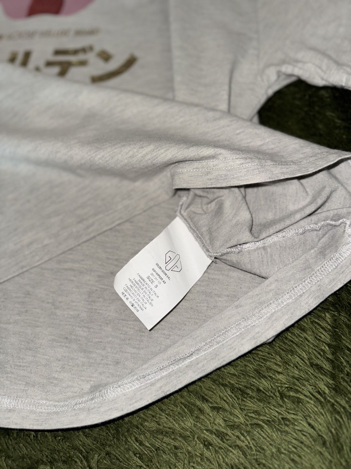 Golden Goose [S] Golden Goose 17SS Gold Foil Japanese Lettering T-Shirt Size S / US 4 / IT 40 - 6 Thumbnail