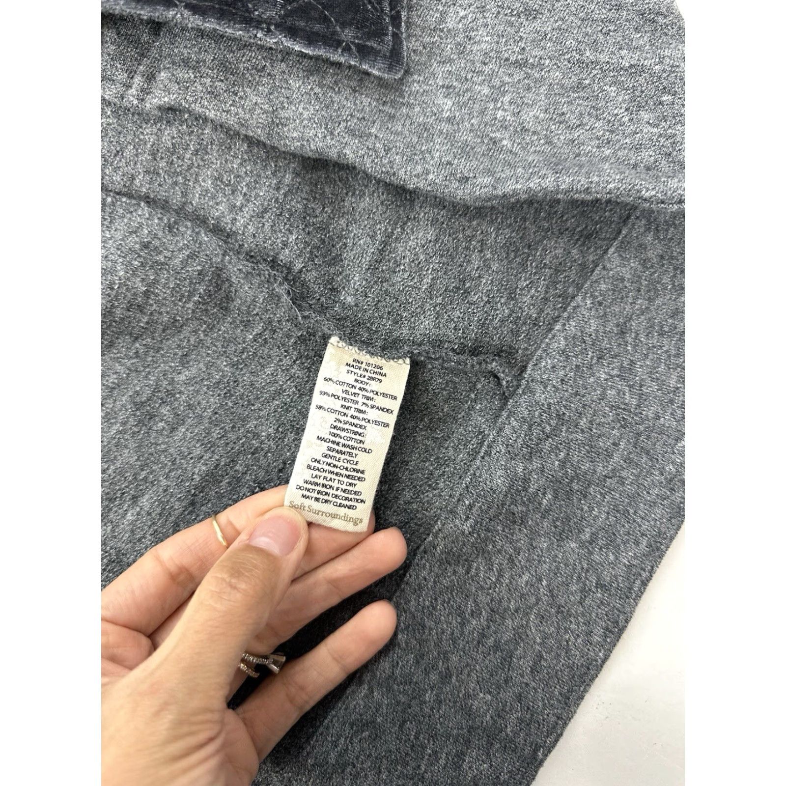 Soft Surroundings Soft Surroundings Sweater Cardigan Women M Grey Velvet Collar Long Sleeve Casual Workwear Size M / US 6-8 / IT 42-44 - 4 Thumbnail