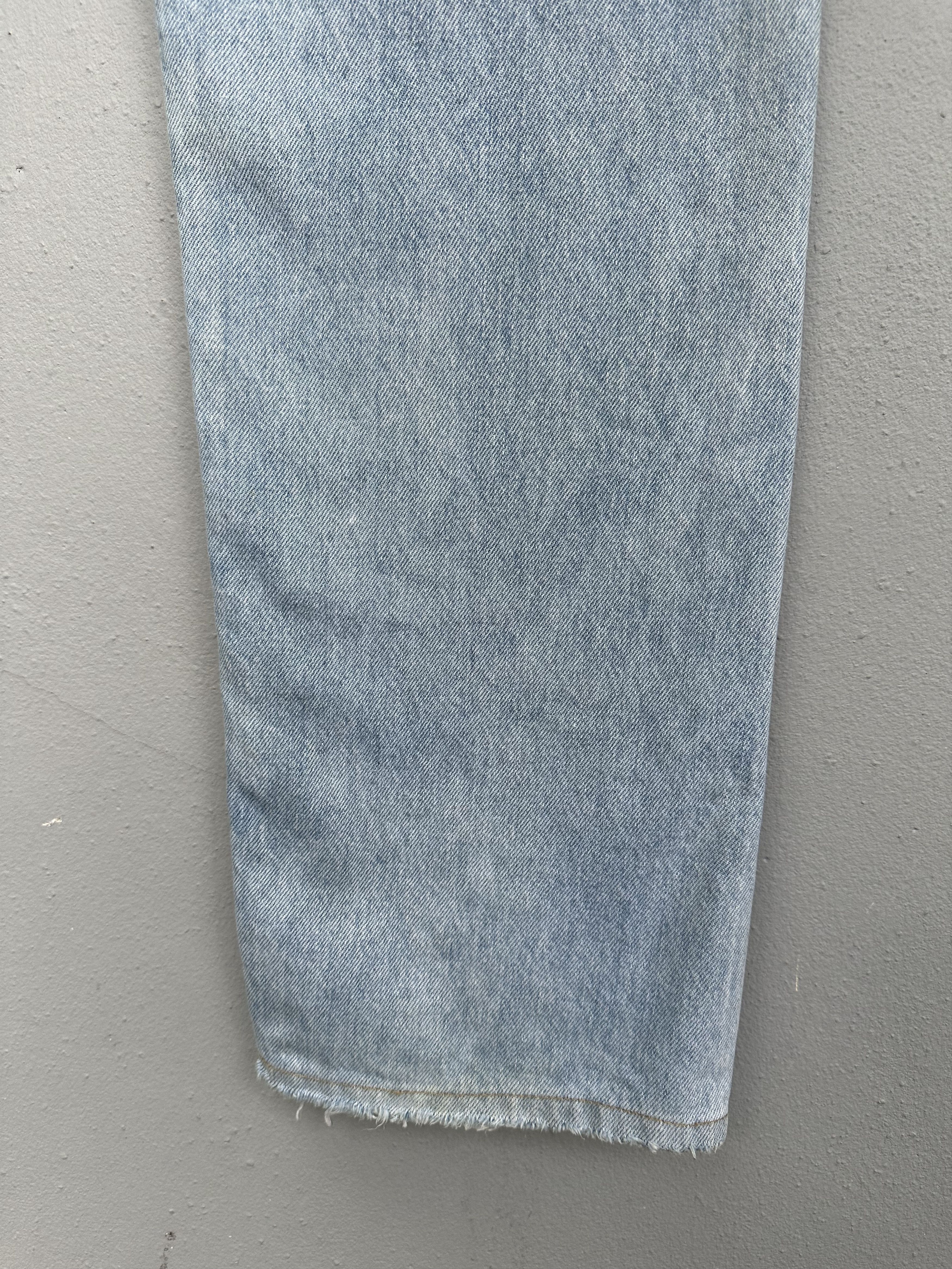 Levi's Vintage 1993 Levi's 501 Distressed Denim Jeans Size US 30 / EU 46 - 19 Thumbnail
