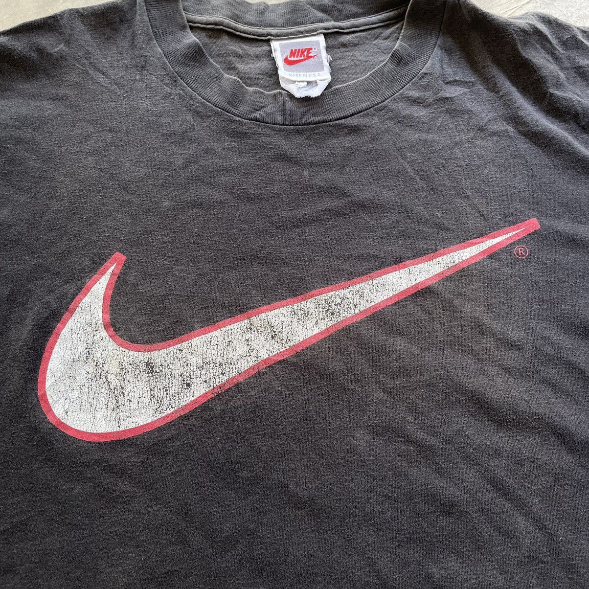 Nike Vintage Nike tee big logo rare size XL Size US XL / EU 56 / 4 - 8 Thumbnail