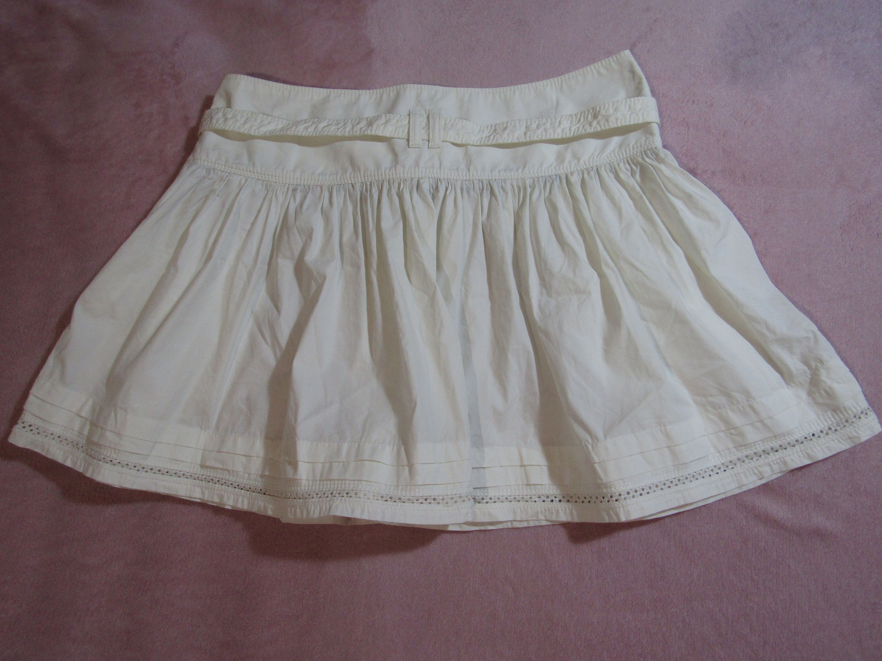Burberry Burberry London Women’s Hip Skirt Made in Italy Size 27" / US 4 / IT 40 - 2 Thumbnail