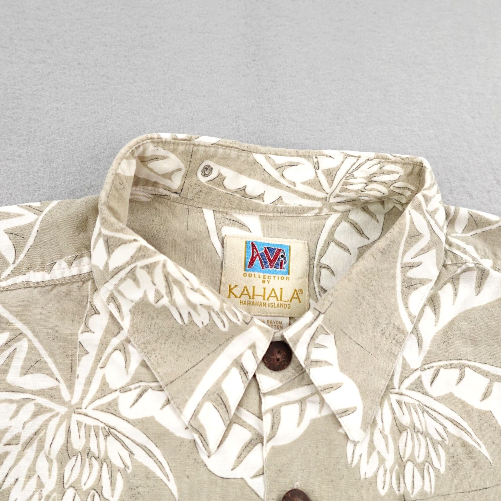 Vintage VINTAGE Kahala Shirt Mens 2XL Tan Hawaiian Palms Aloha Camp Button Up Rayon Linen Blend Short Sleeve Be Size US XXL / EU 58 / 5 - 2 Thumbnail
