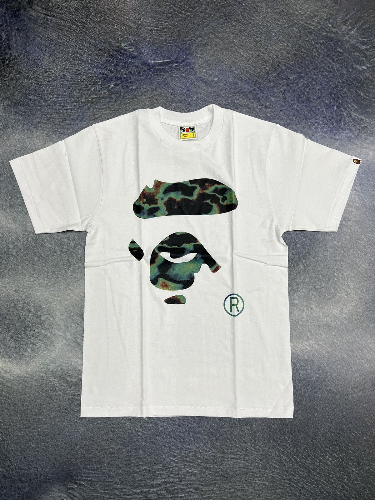 Bape Bape 1st Camo Ape Face T-Shirt Size US S / EU 44-46 / 1 - 1 Thumbnail