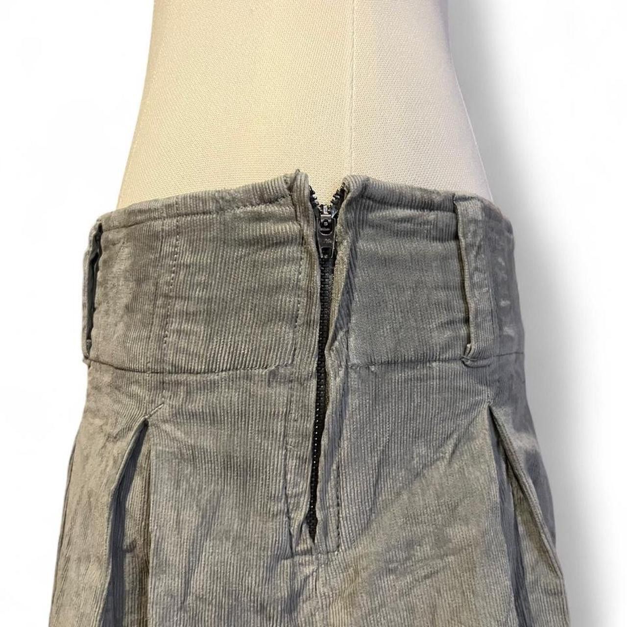 Free People Y2K Free People low waisted corduroy pleated mini skirt Size 25" / US 0 / IT 36 - 3 Thumbnail