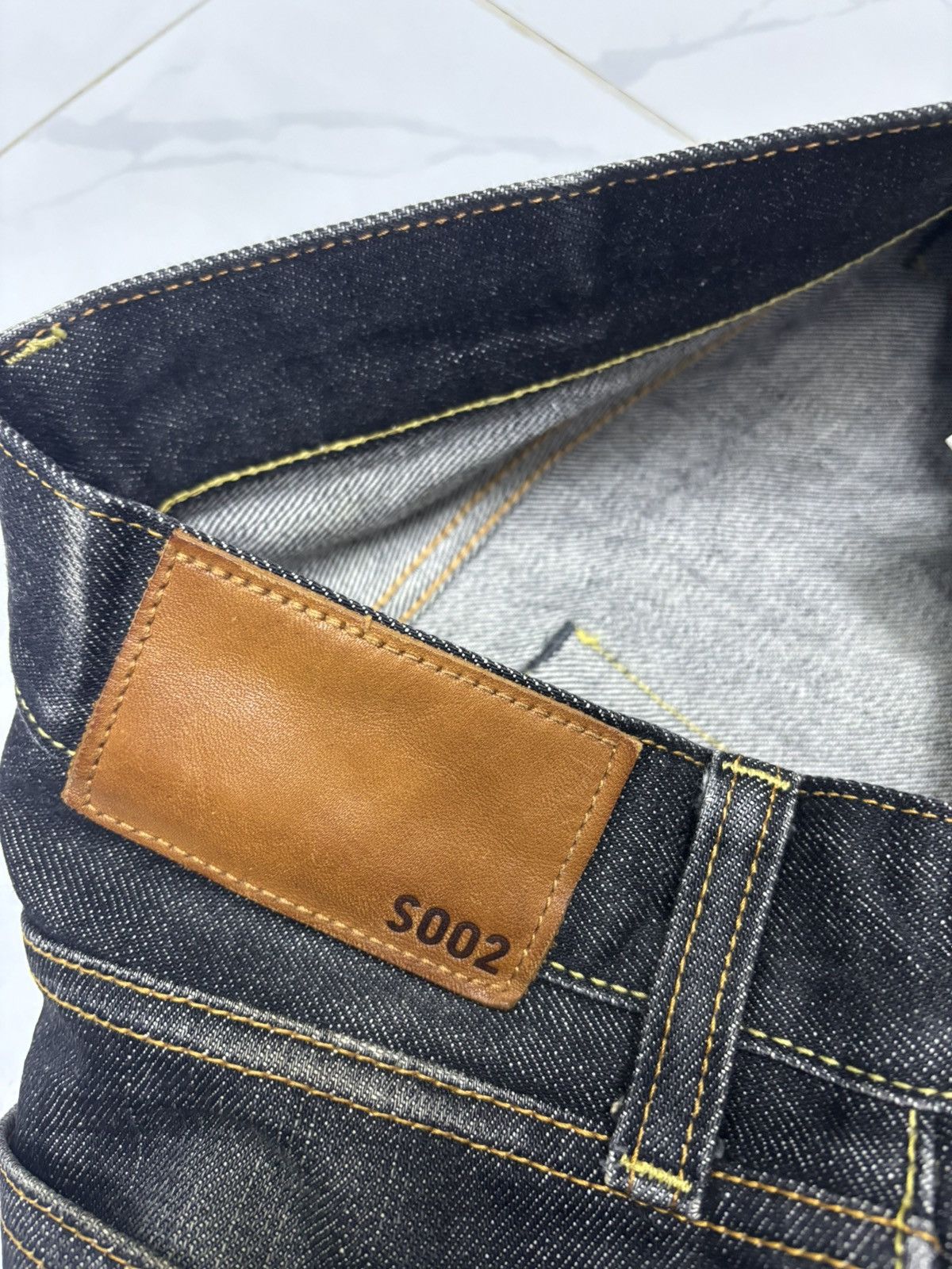 Undercover × Uniqlo DISTRESSED DENIM S002 UNIQLO SELVEDGE JEANS UNDERCOVER STYLE Size US 32 / EU 48 - 11 Thumbnail