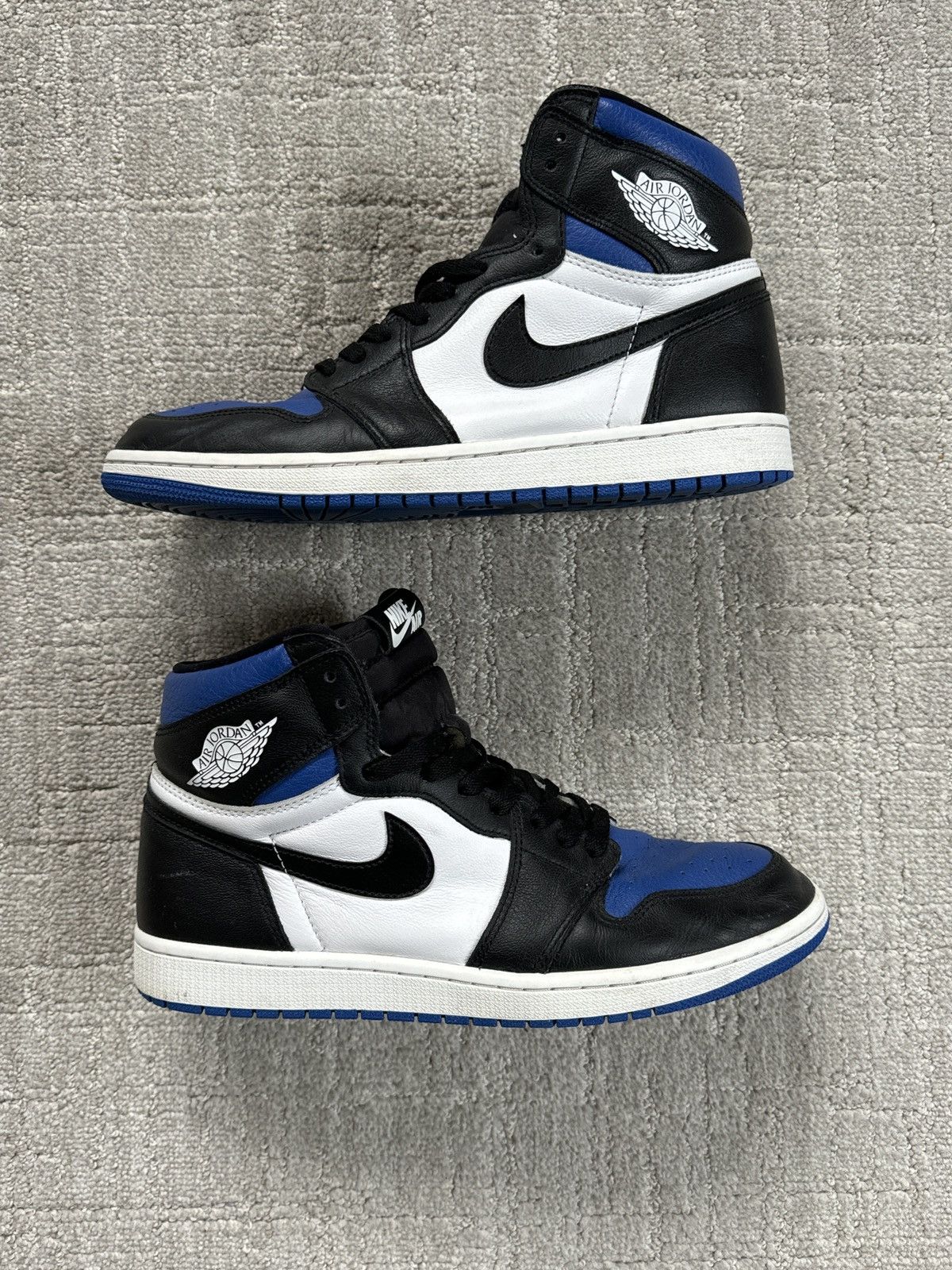 image of Jordan Nike Jordan 1 Retro High Shoes in Blue, Men's (Size 11)