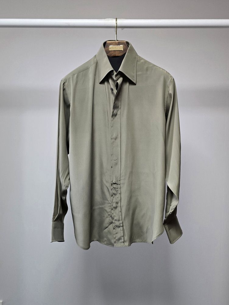 Tom Ford o1sm1stk0824 Classic Collar Fluid Fit Silk Blend Shirt Size US L / EU 52-54 / 3 - 1 Thumbnail