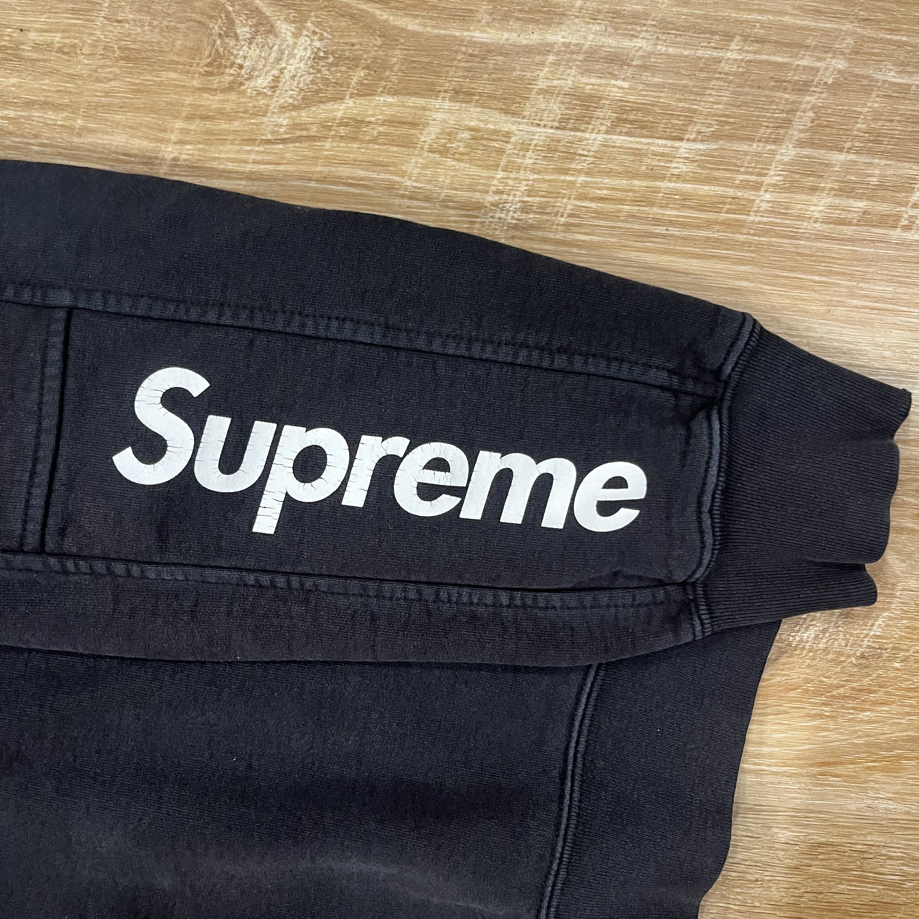 Supreme Supreme Insert Logo Crewneck Size US L / EU 52-54 / 3 - 2 Thumbnail
