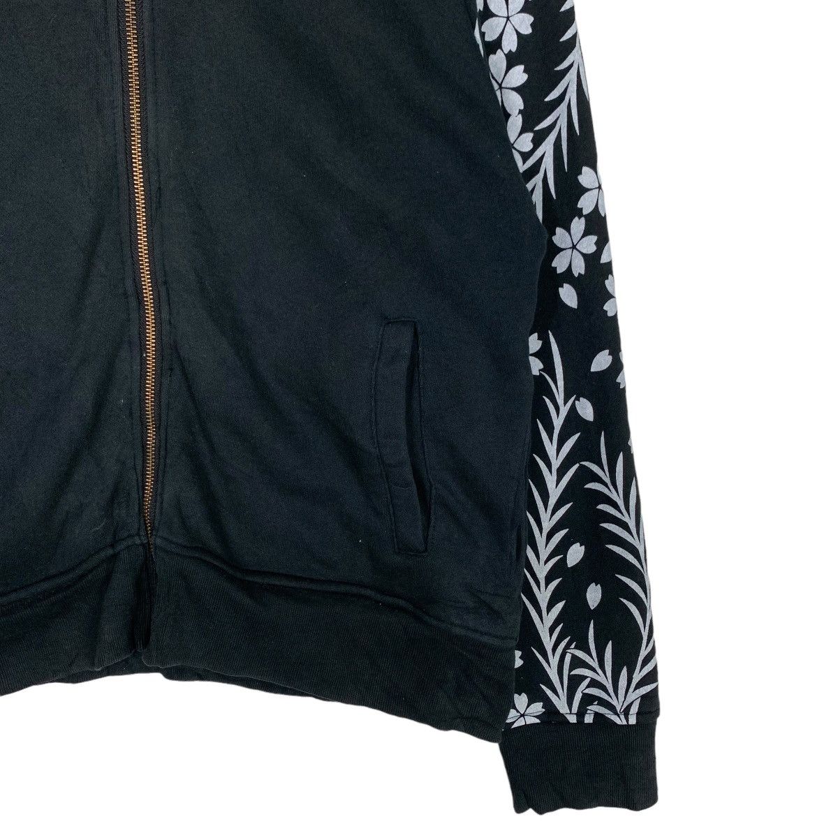 Japanese Brand Japanese Traditional Sakura on Sleeve Hoodies #0731-C33 Size US M / EU 48-50 / 2 - 4 Thumbnail