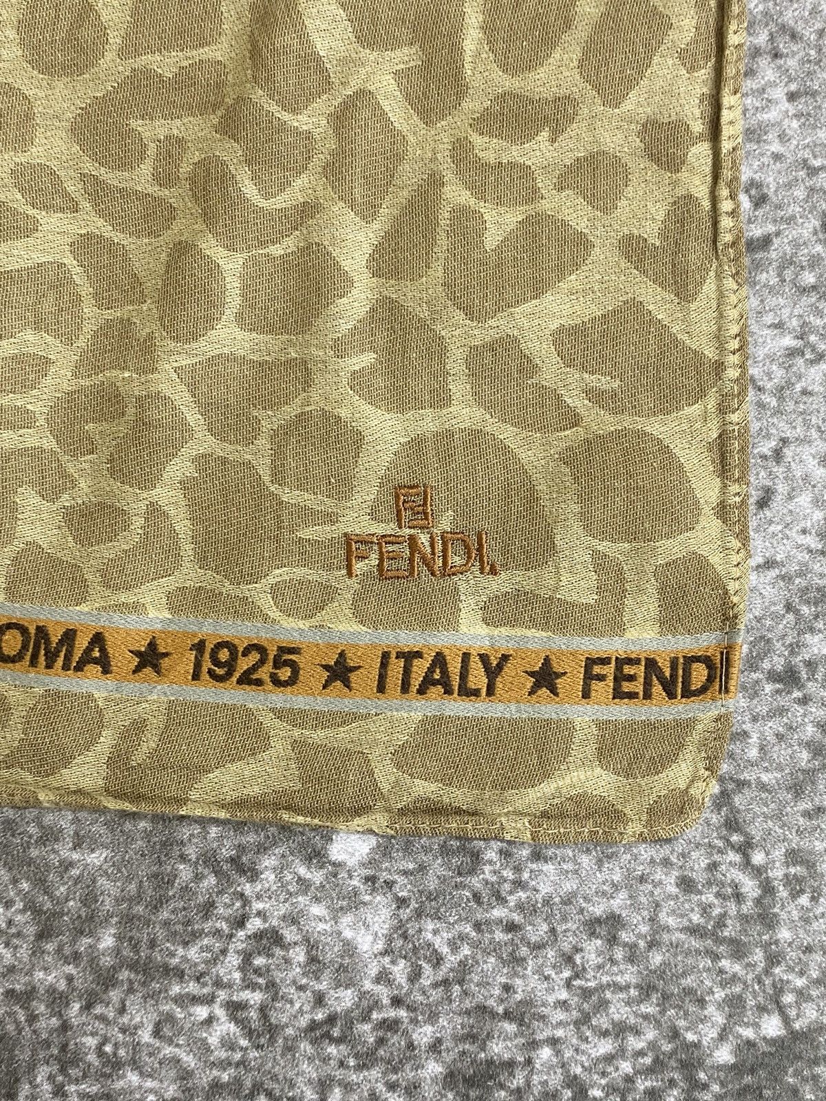 Fendi Fendi Handkerchief / Bandana / Neckerchief Size ONE SIZE - 3 Thumbnail