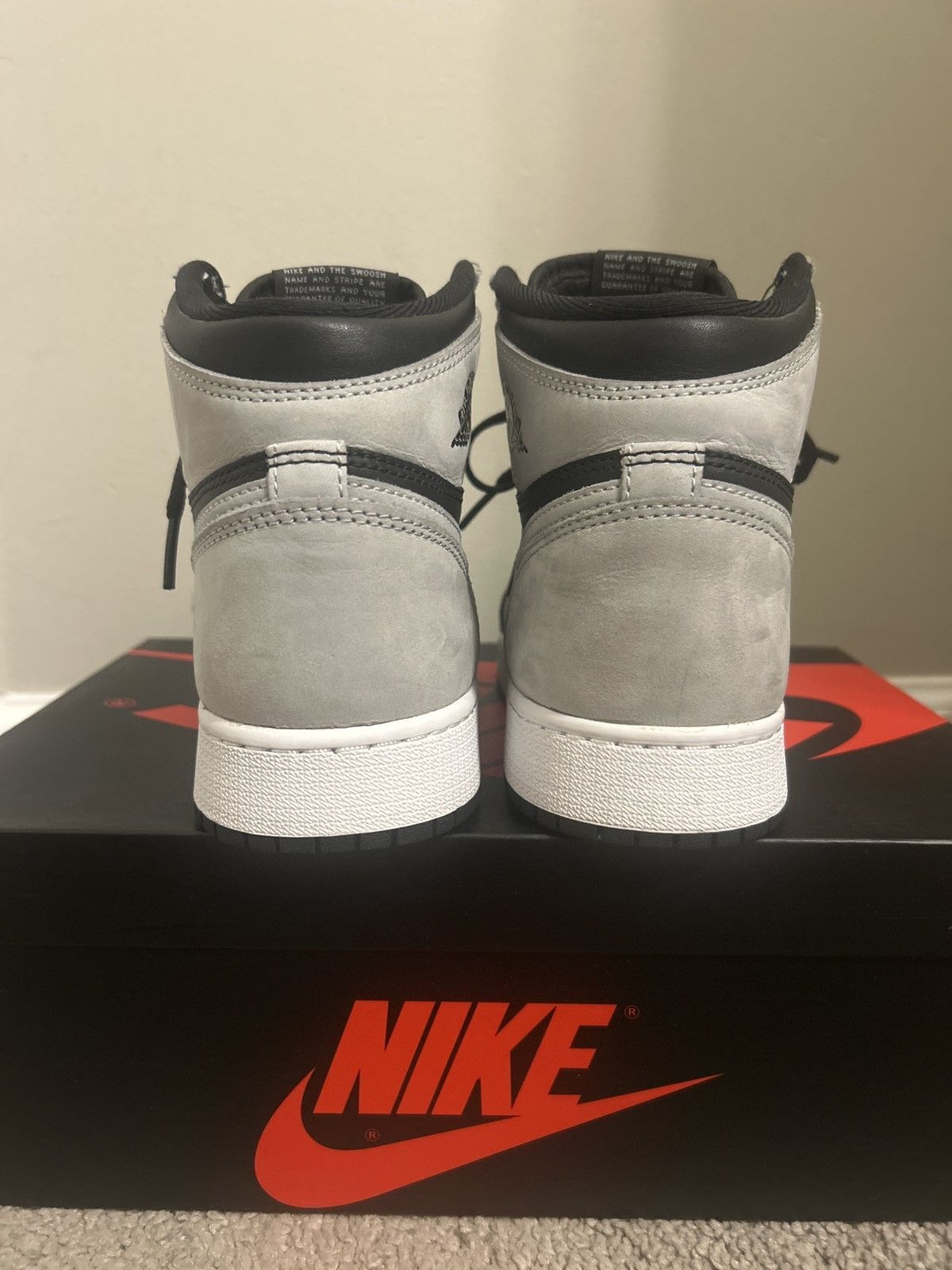Jordan Brand Air Jordan 1 Retro High OG GS "Shadow 2.0" Size US 6 / EU 39 - 7 Thumbnail