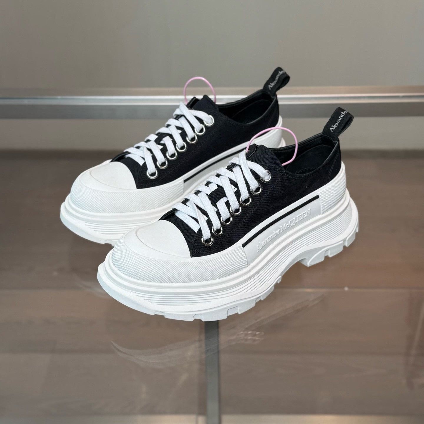 Alexander McQueen Alexander McQueen Canvas Black Lowtop Sneakers it_36 Women Size US 6 / IT 36 - 1 Thumbnail