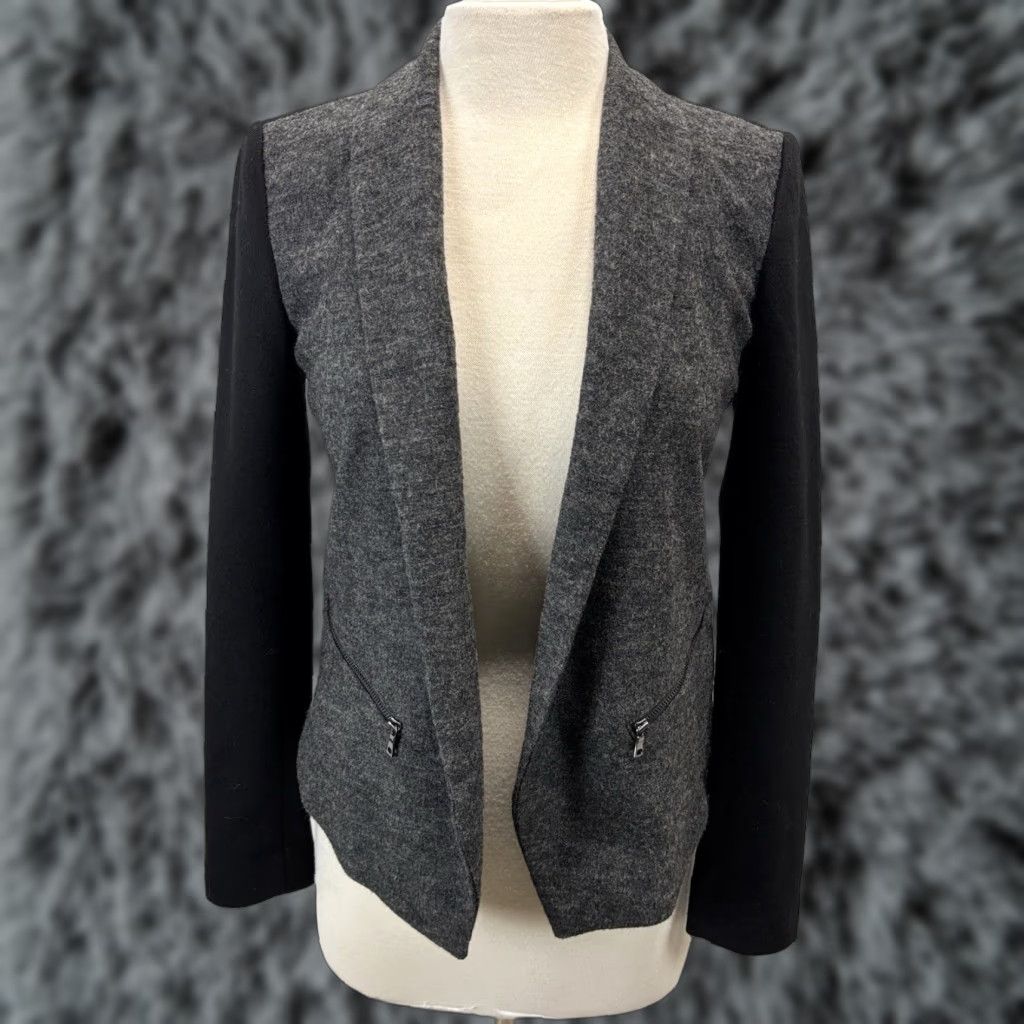 Ann Taylor Ann Taylor Blazer Women Size 2 Black Grey Wool Blend Open Front Colorblock Two-Tone Womens Size XS / US 0-2 / IT 36-38 - 1 Thumbnail