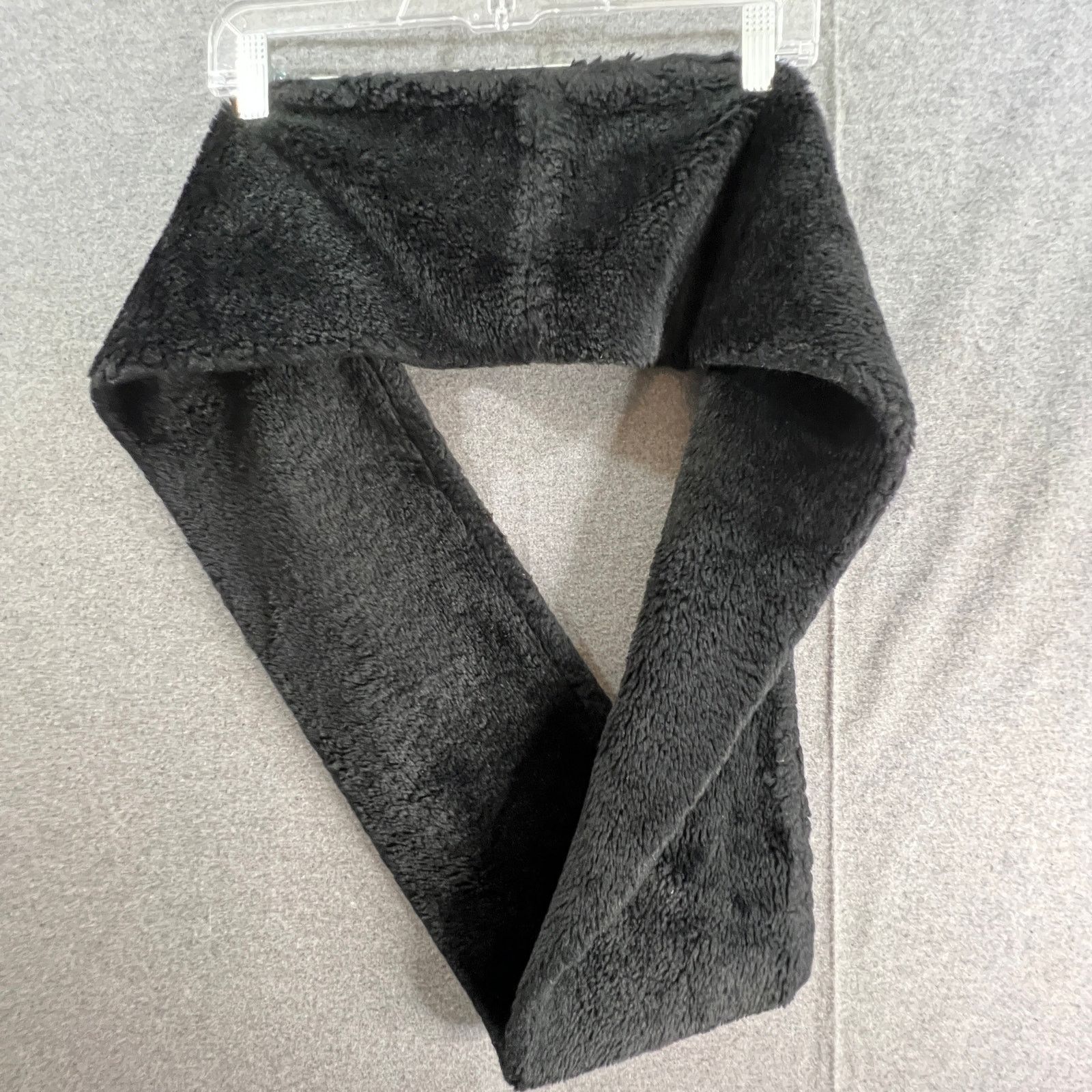 Calvin Klein Calvin Klein Black Faux Fur Women's Scarves Super Soft Size ONE SIZE - 6 Thumbnail