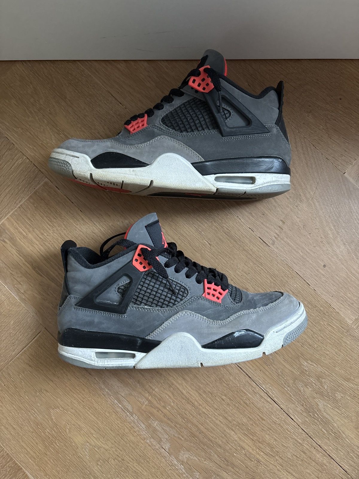Jordan 4 Infrared 2022 Grey Black Red Suede