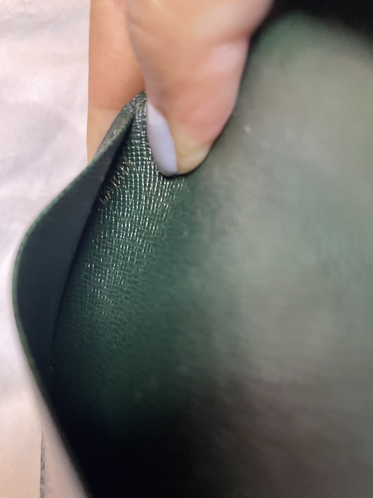 Louis Vuitton Louis Vuitton taiga green card case Size ONE SIZE - 10 Thumbnail