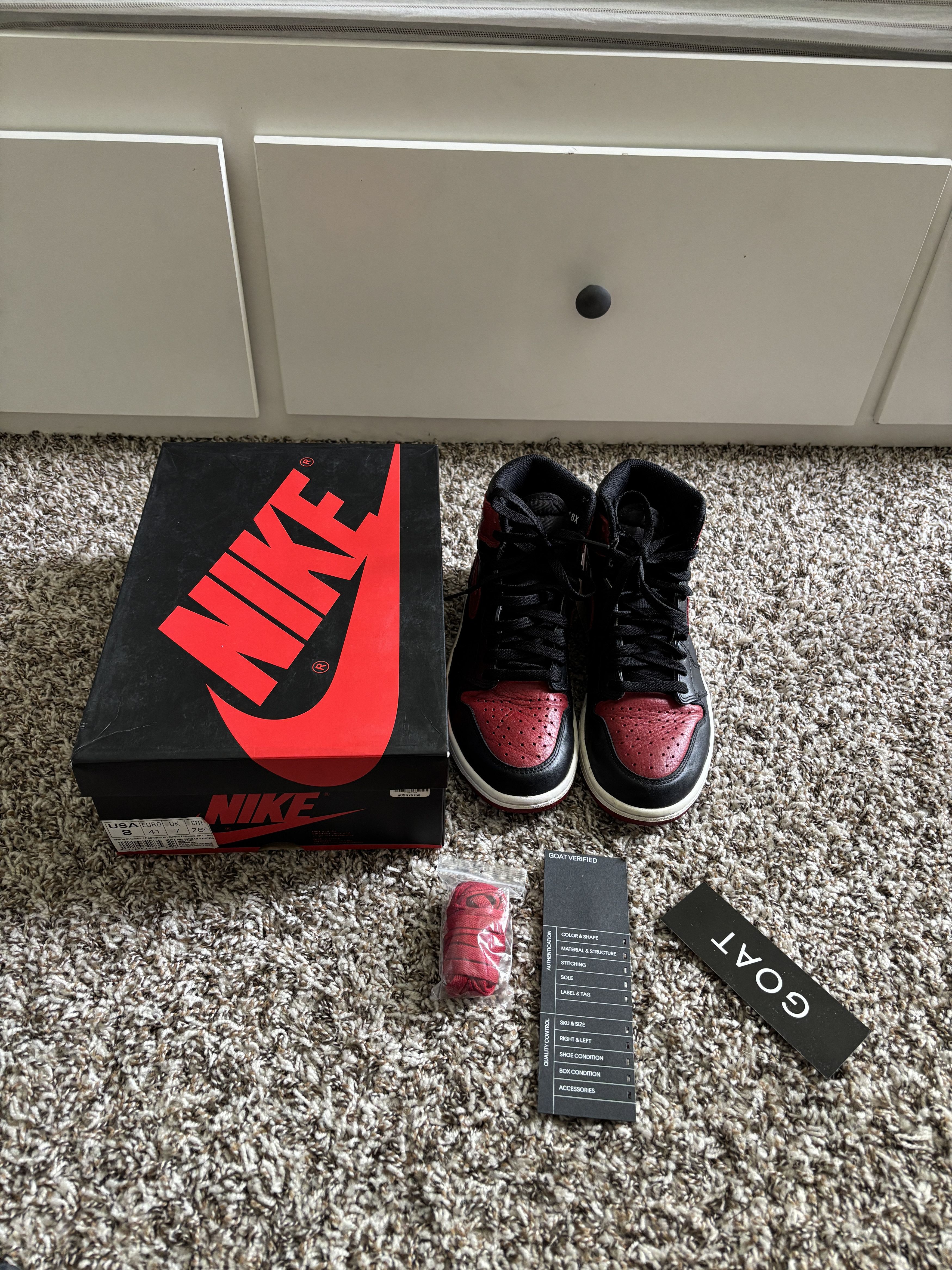 Nike Nike 2016 Air Jordan 1 Retro High OG 'Banned' 2016 Size 8 Size US 8 / EU 41 - 4 Thumbnail