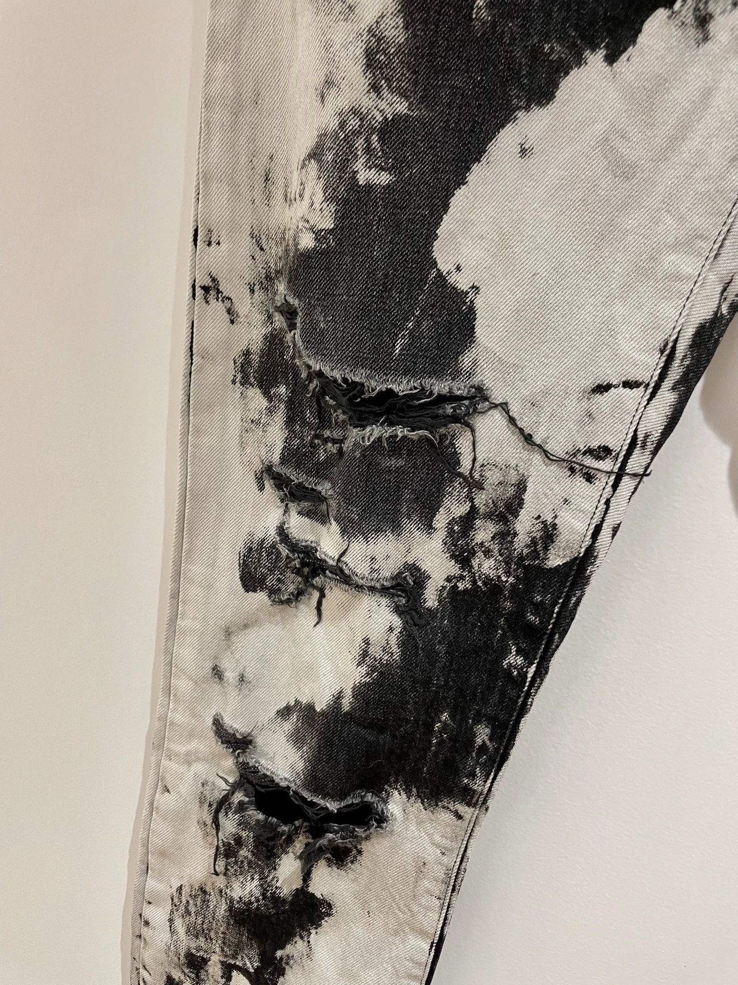 Yves Saint Laurent YSL 15SS Hedi tie-dye faded distressed D02 cut raw 30 jeans Size US 30 / EU 46 - 3 Thumbnail